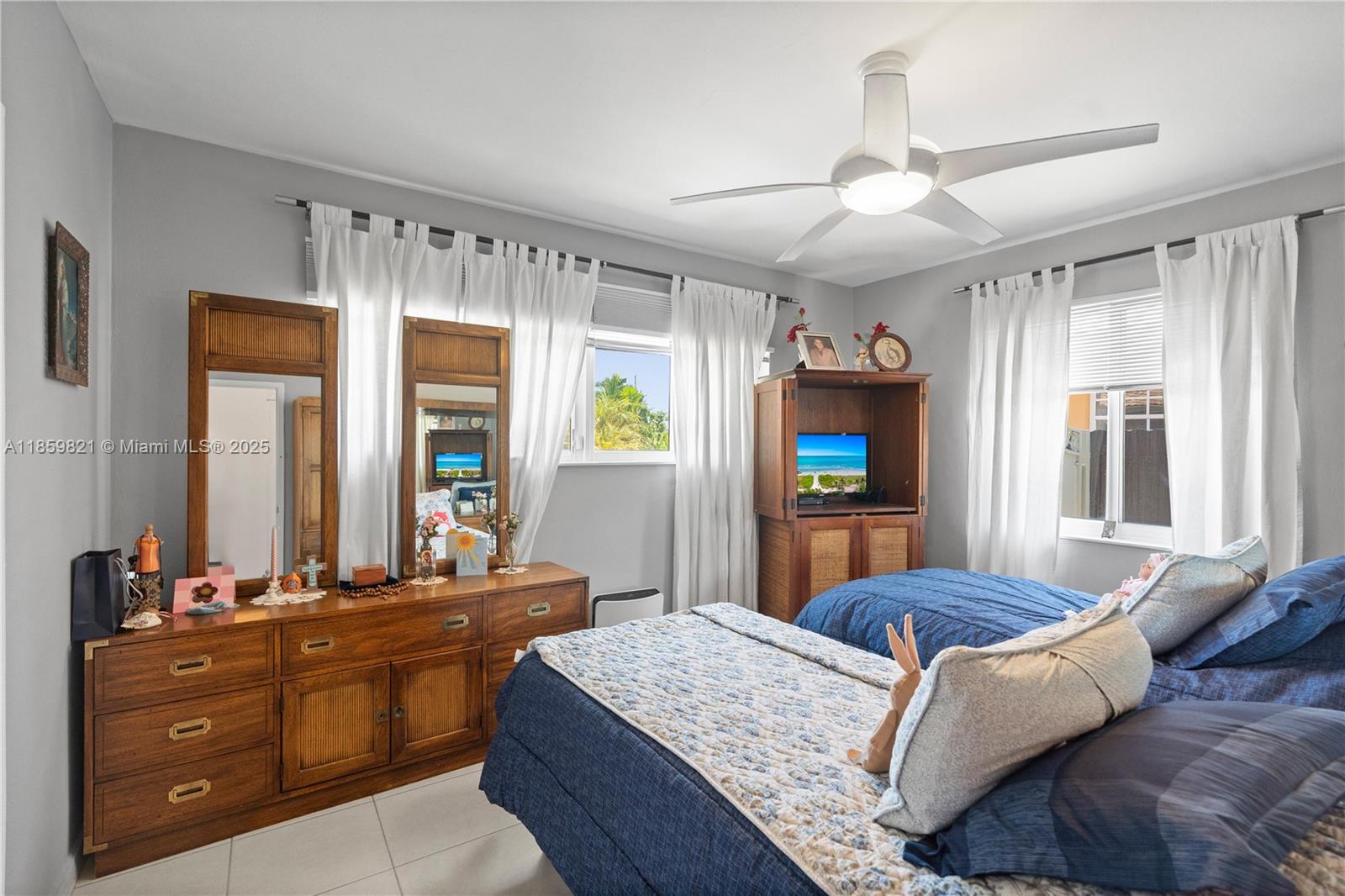 TREASURE ISLAND - Residential