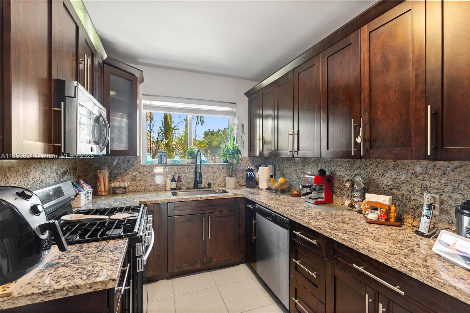 TREASURE ISLAND - Residential