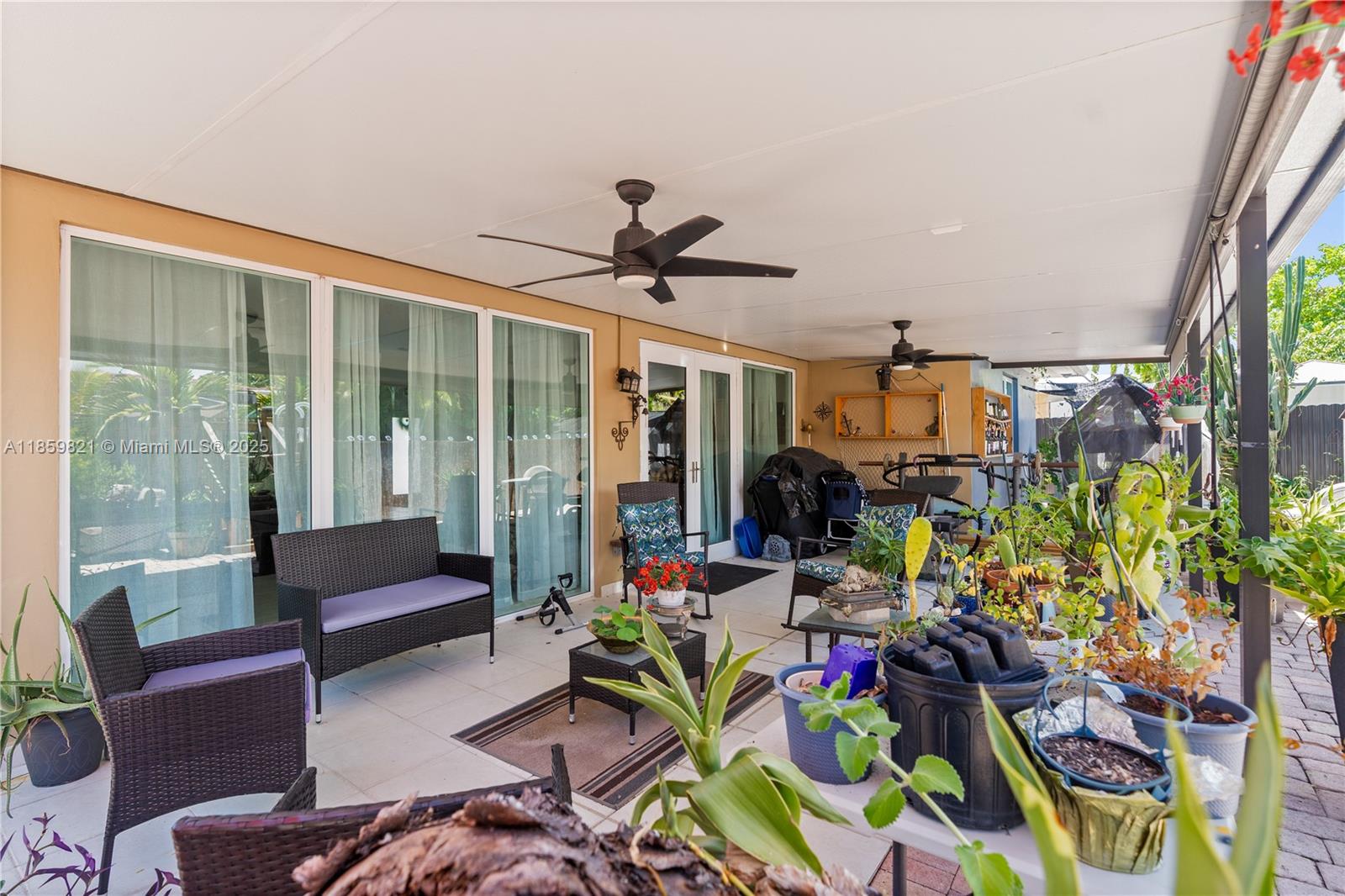 TREASURE ISLAND - Residential