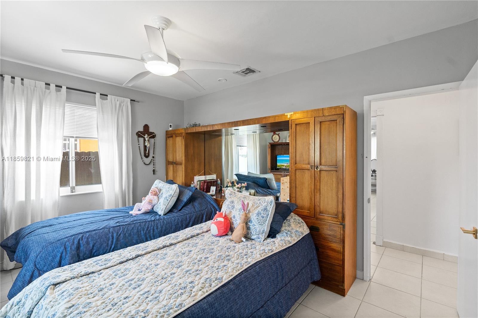 TREASURE ISLAND - Residential