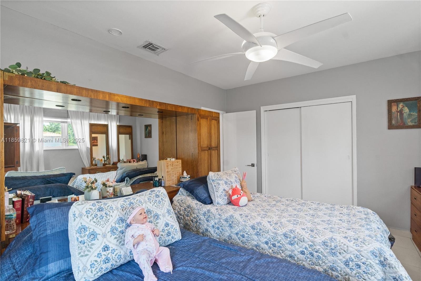 TREASURE ISLAND - Residential