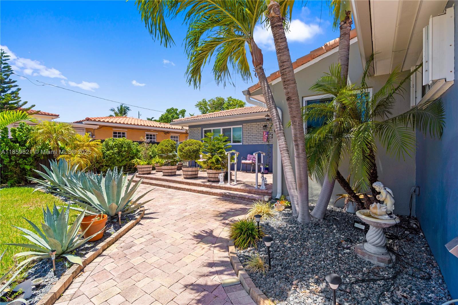 TREASURE ISLAND - Residential