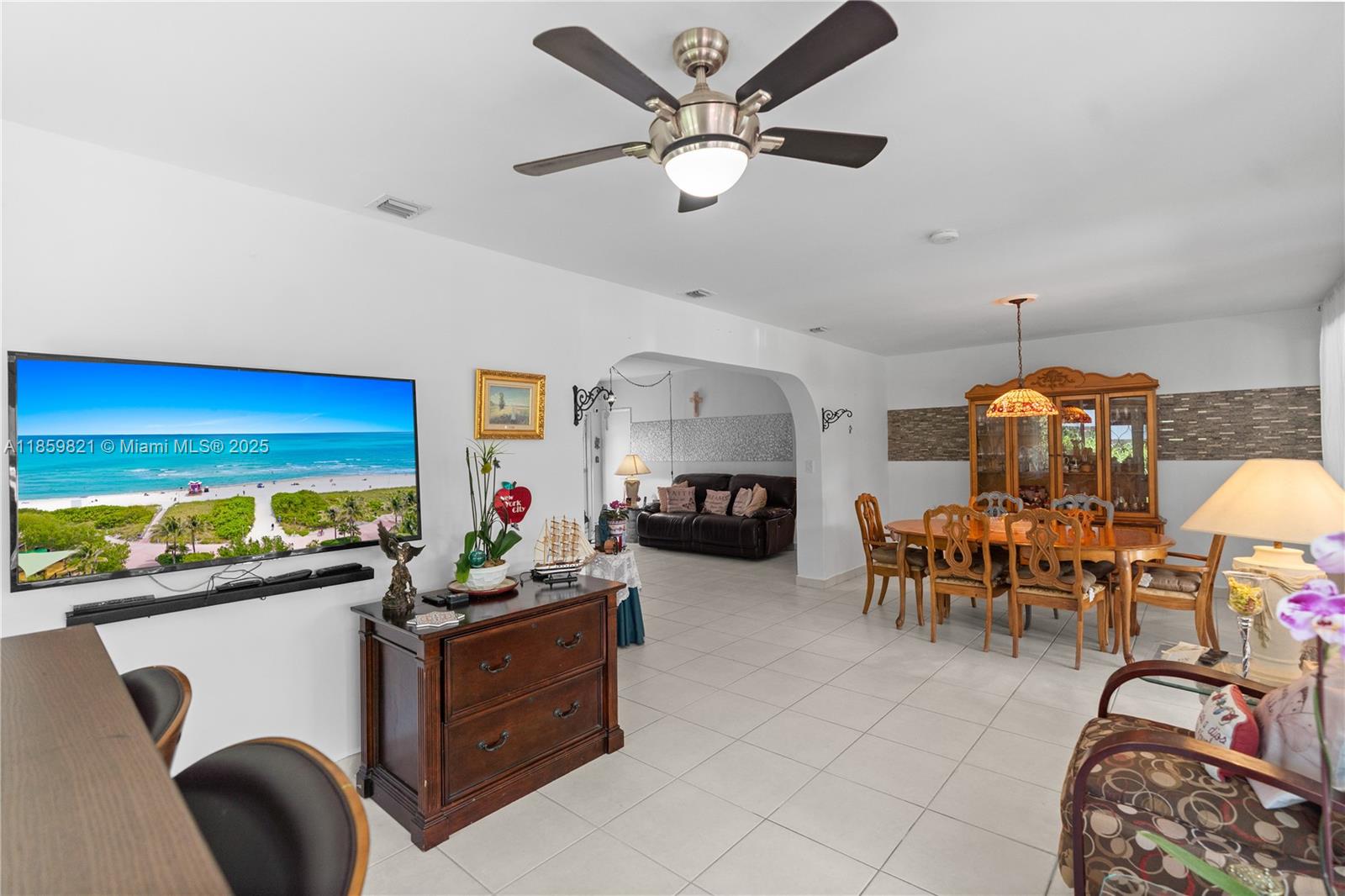 TREASURE ISLAND - Residential