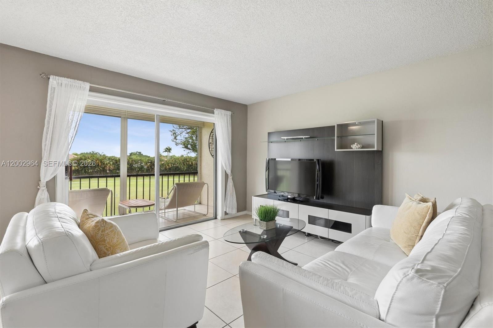 HOLLYBROOK GOLF AND - Residential