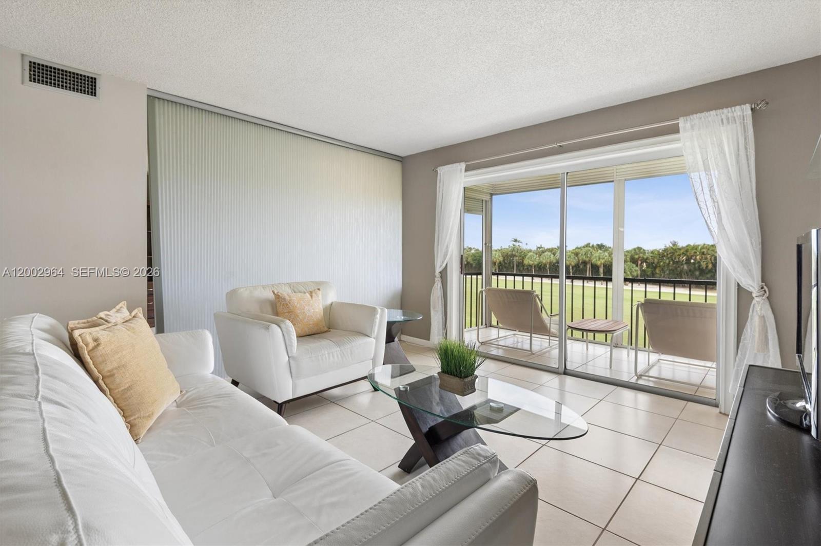 HOLLYBROOK GOLF AND - Residential