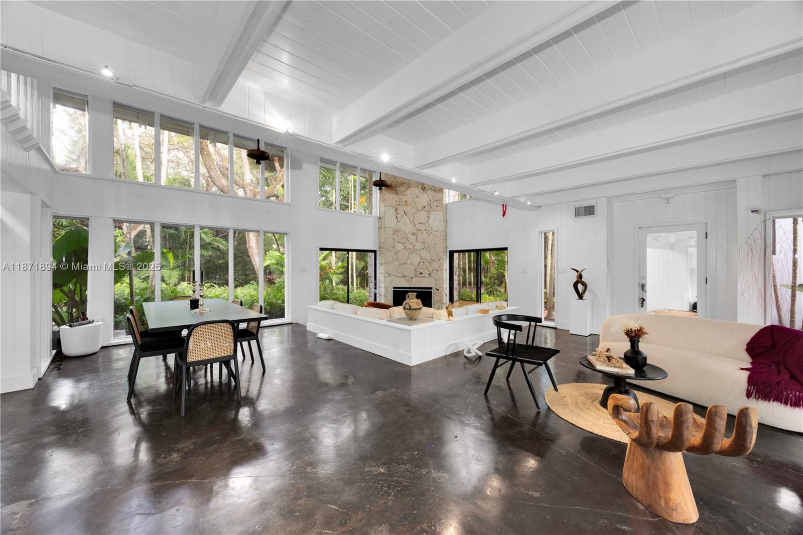 SNAPPER CREEK OAKS - Residential