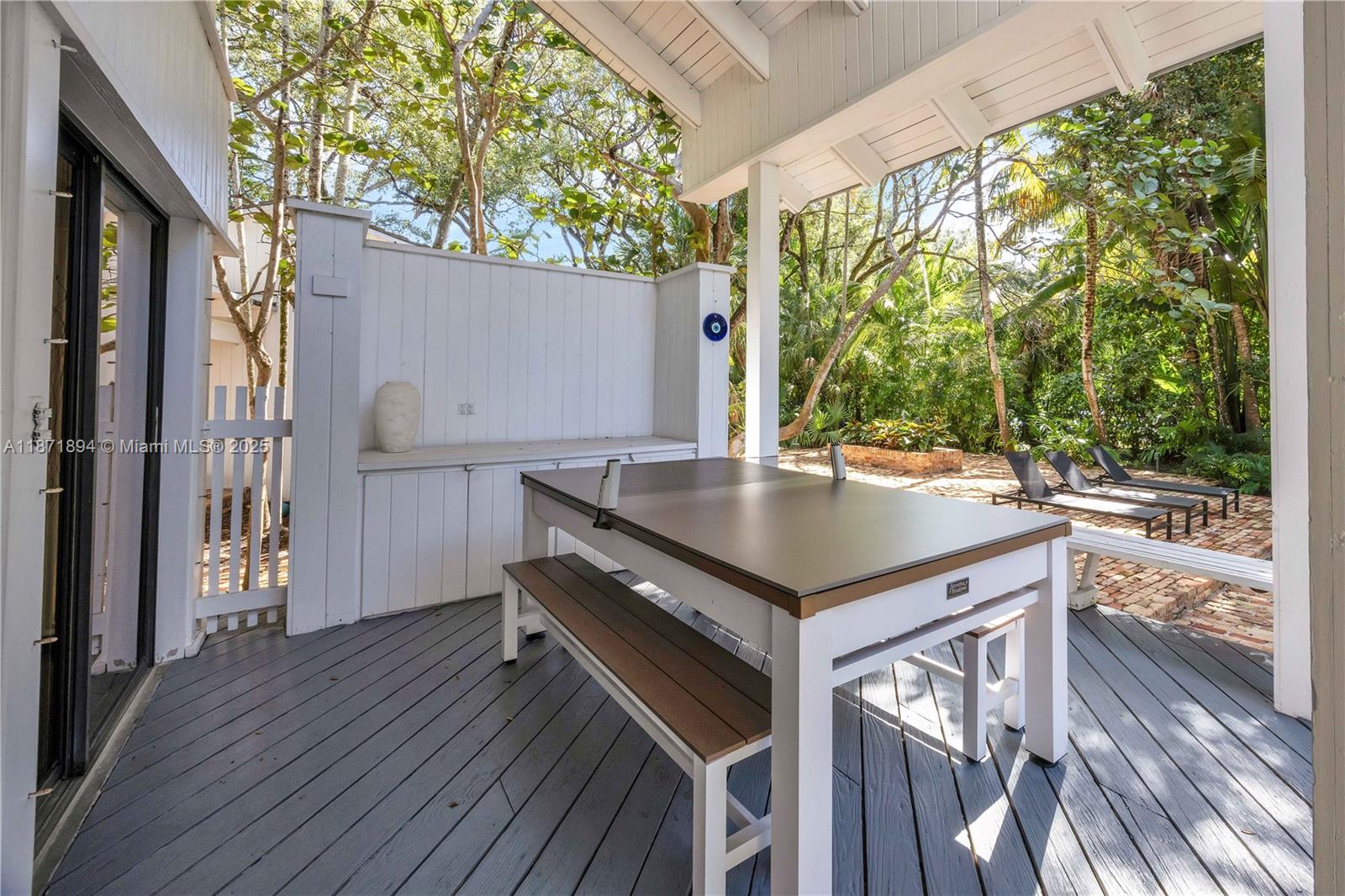 SNAPPER CREEK OAKS - Residential