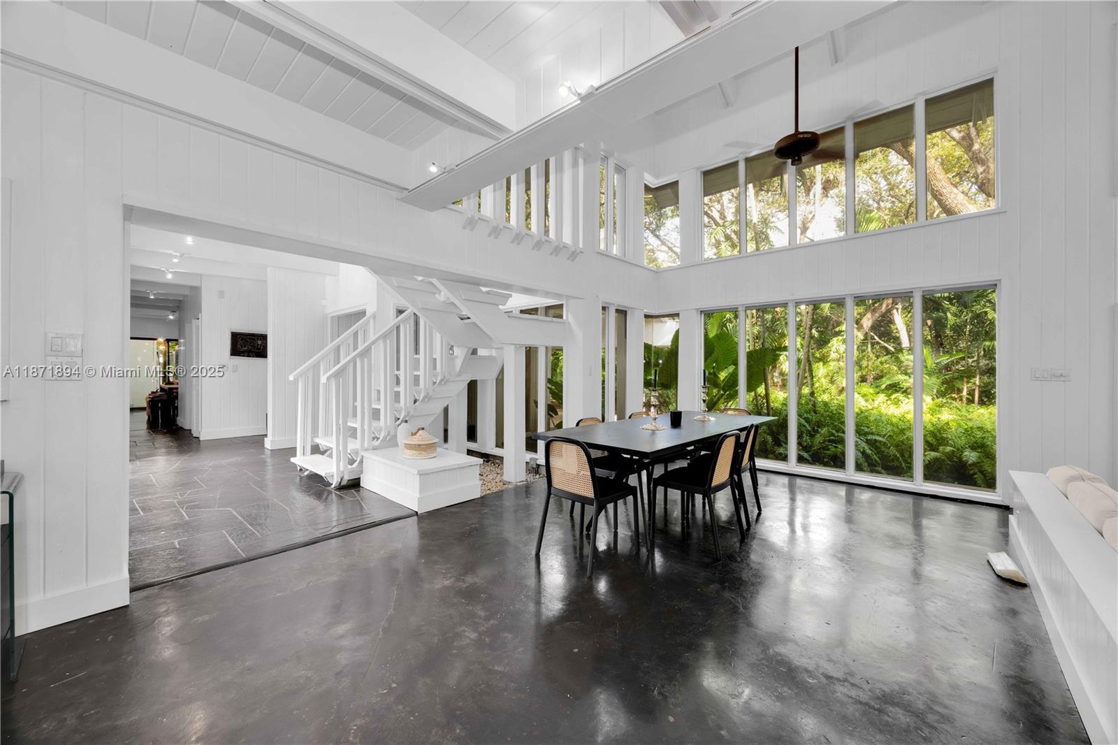 SNAPPER CREEK OAKS - Residential