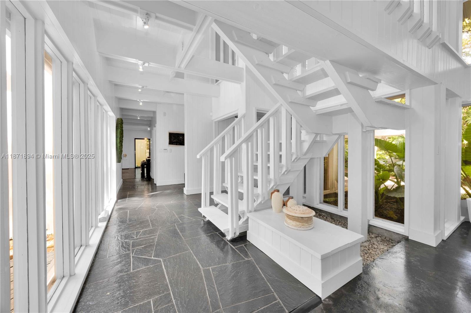 SNAPPER CREEK OAKS - Residential