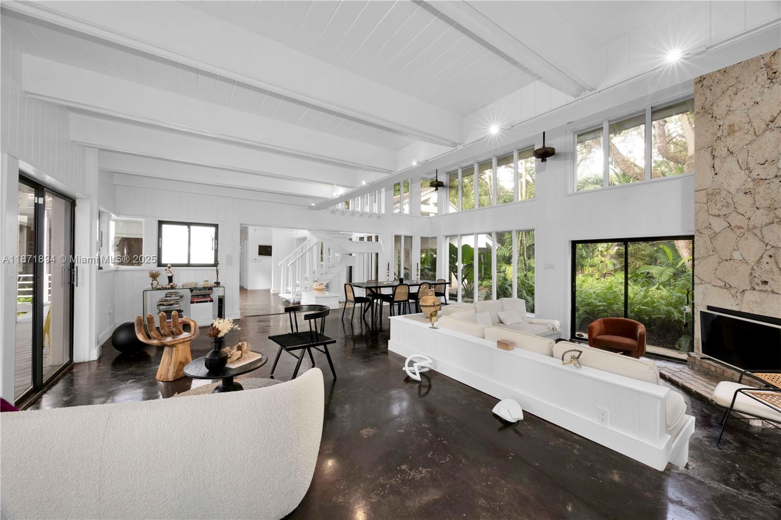 SNAPPER CREEK OAKS - Residential