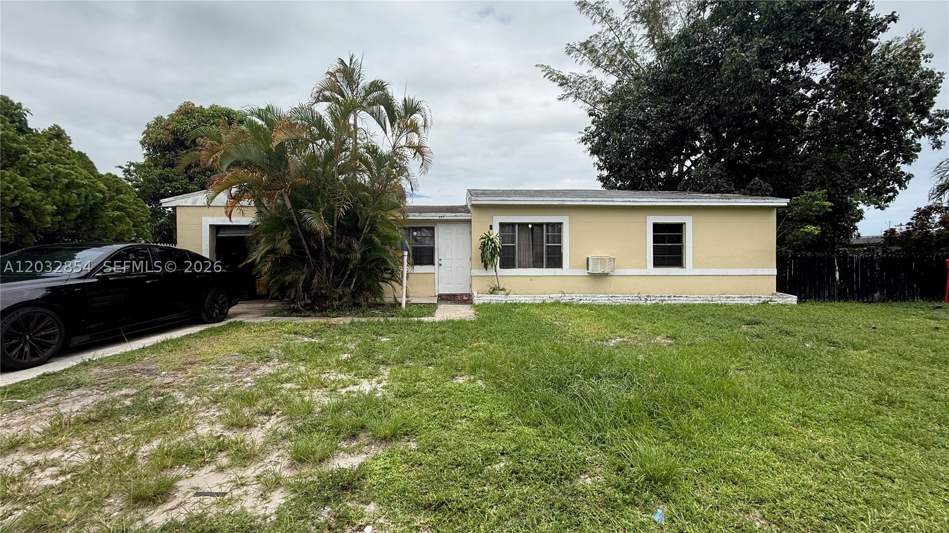 261 NW 139th St, Miami FL 33168