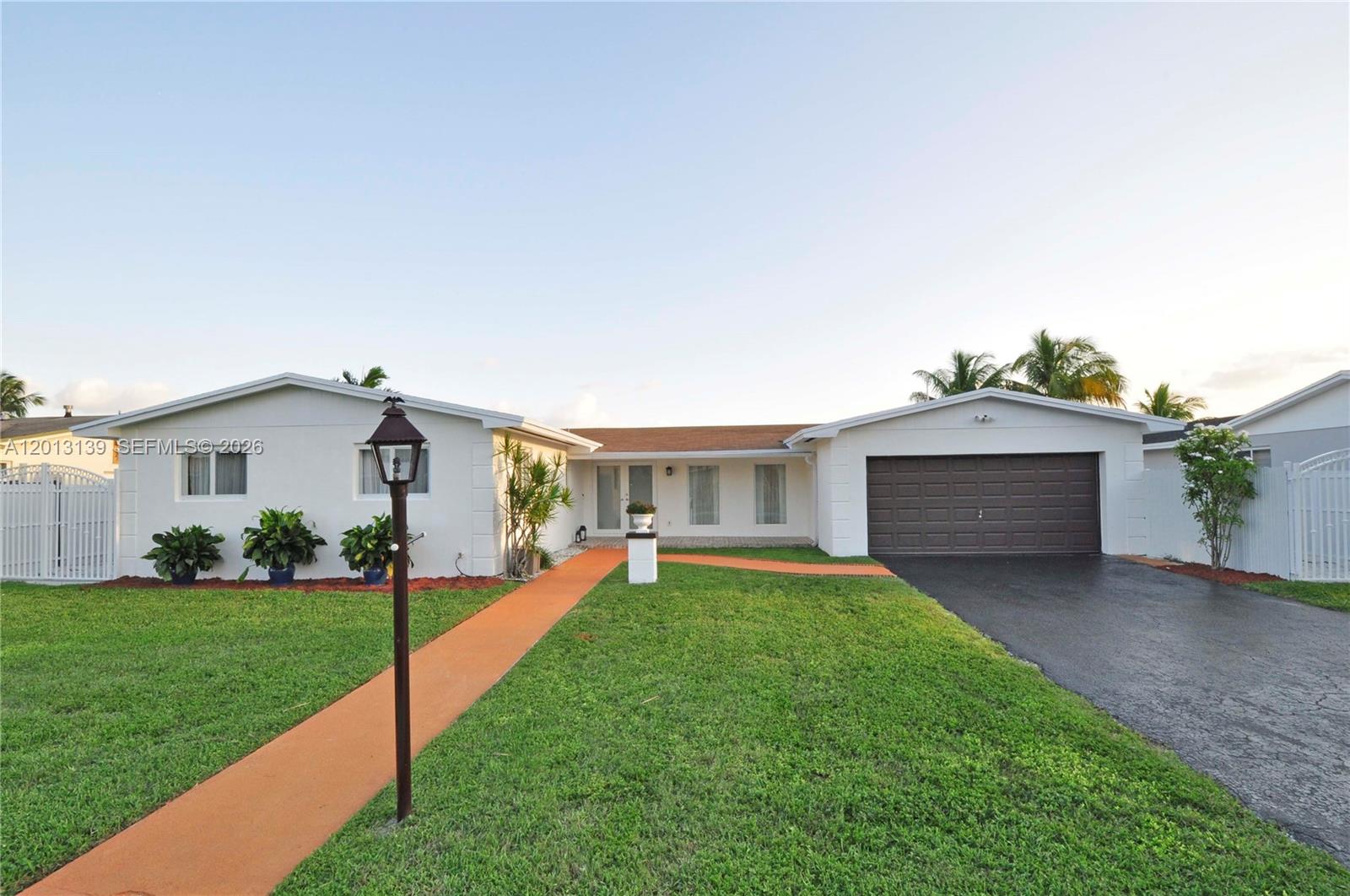 KENDALE LAKES SEC EIGHT - Residential Lease