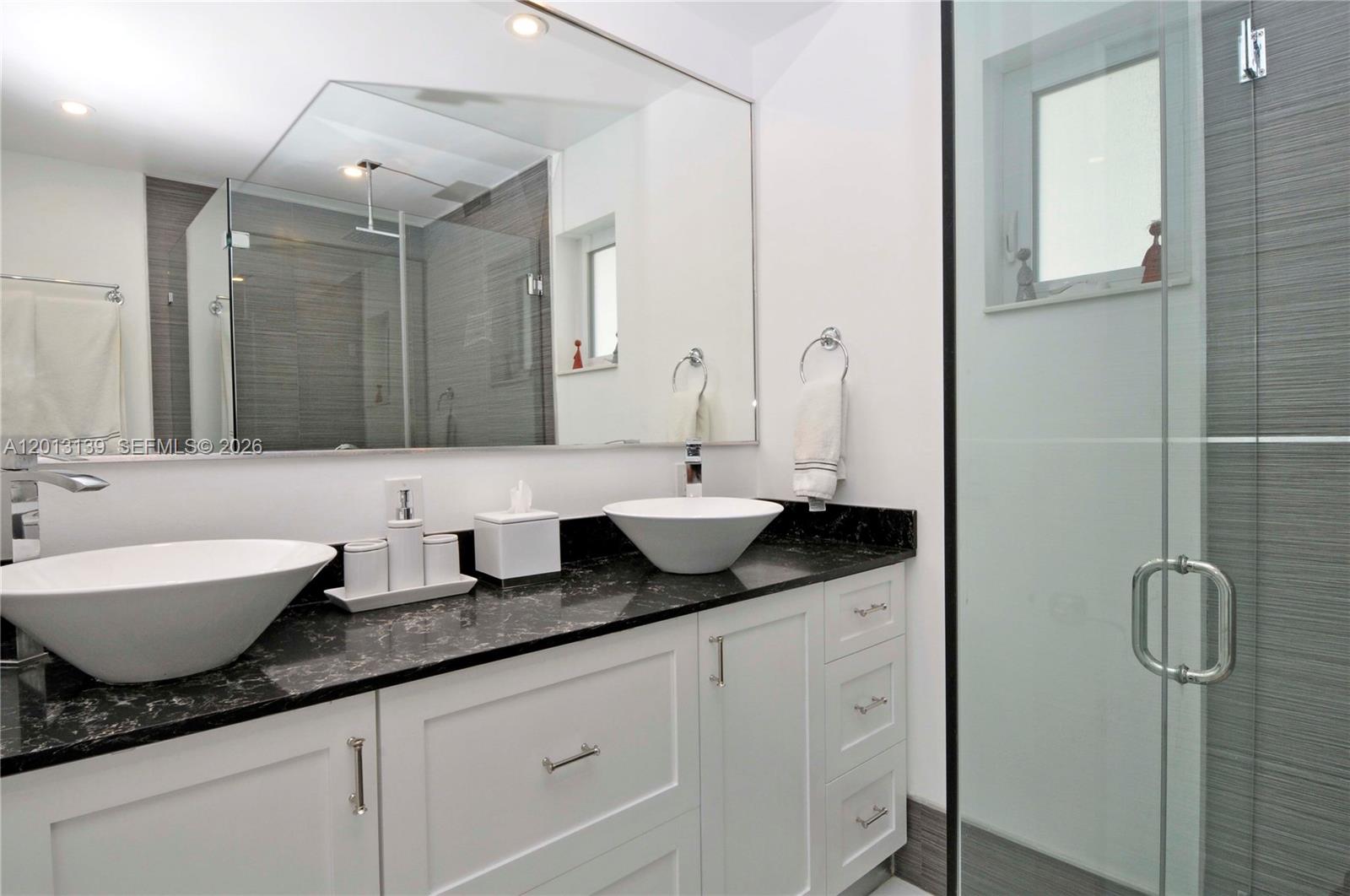 KENDALE LAKES SEC EIGHT - Residential Lease