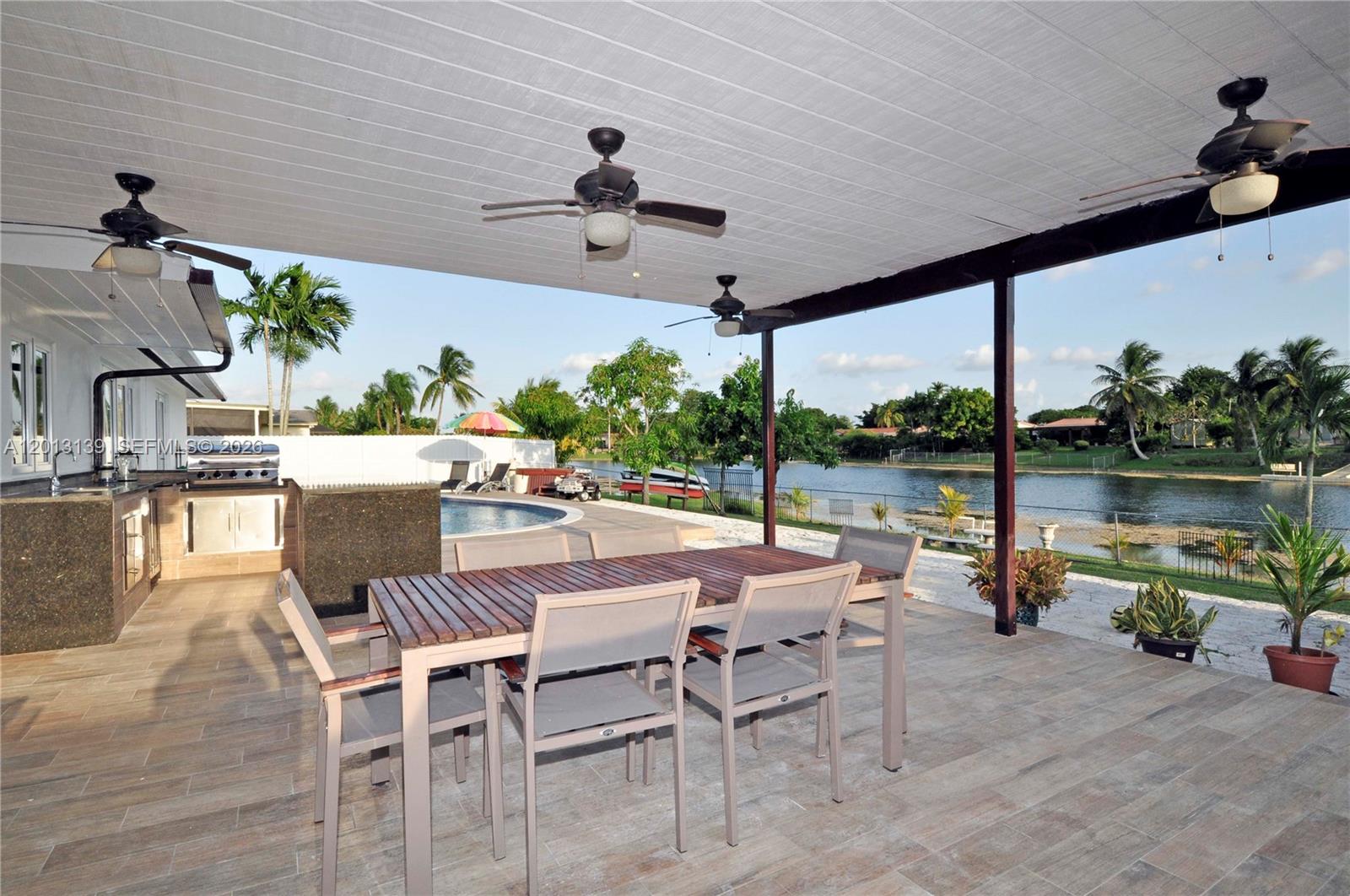 KENDALE LAKES SEC EIGHT - Residential Lease