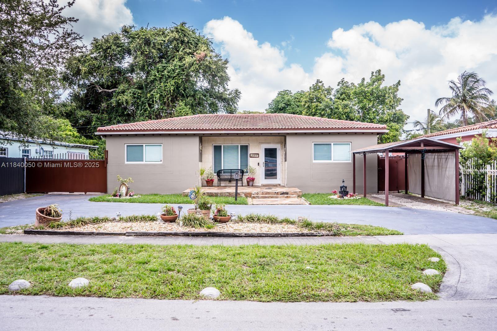 1004 NE 151st Ter