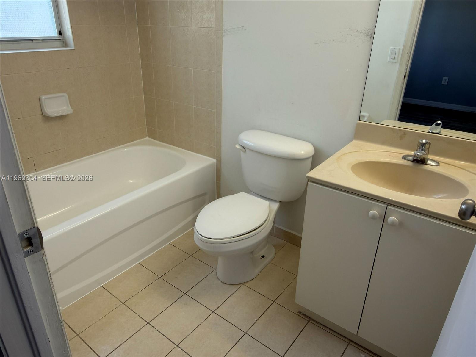 VENETIA GROVES - Residential