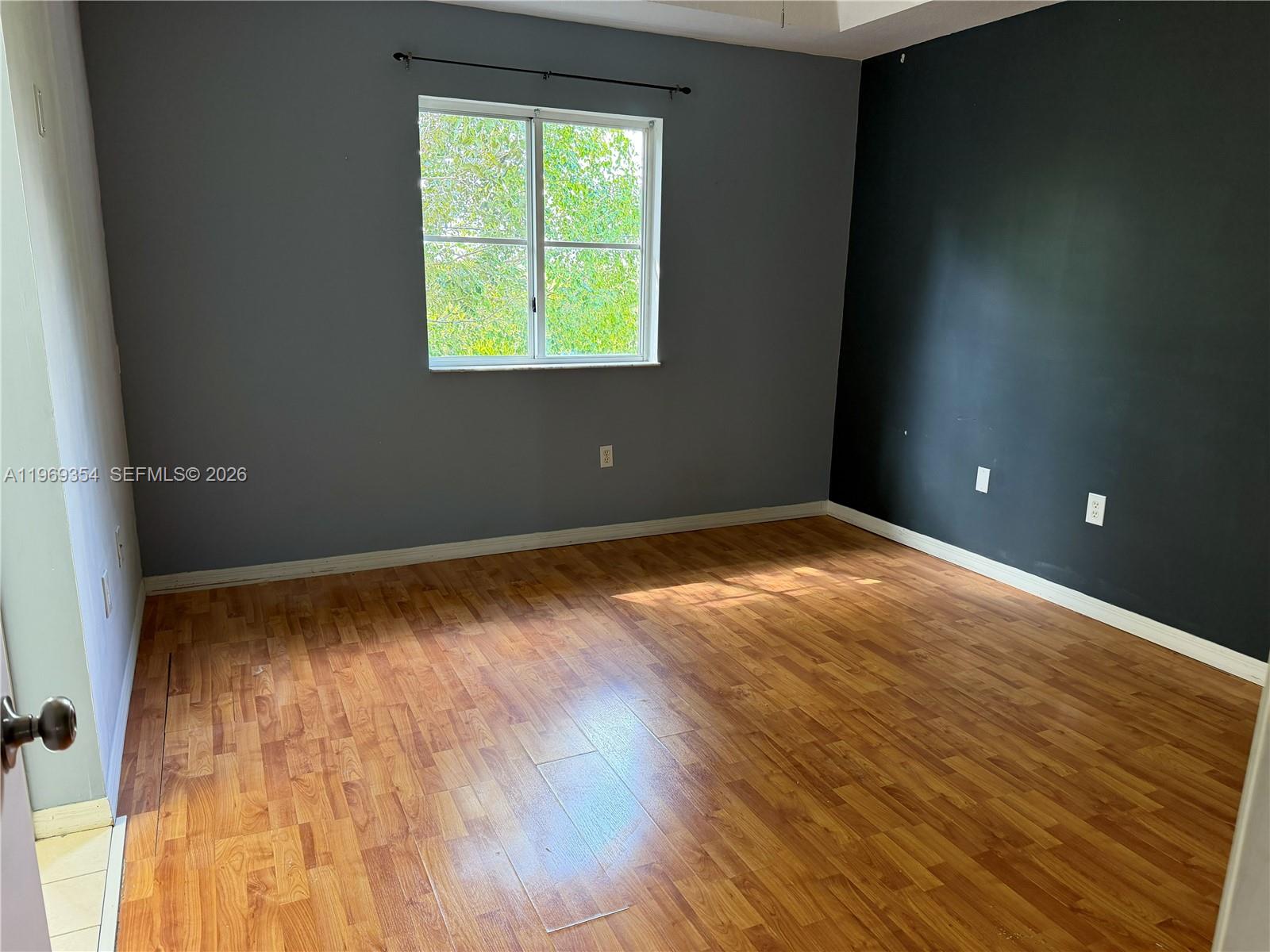 VENETIA GROVES - Residential