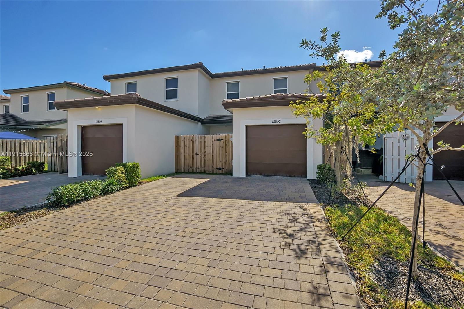 AVALON SQUARE - Residential