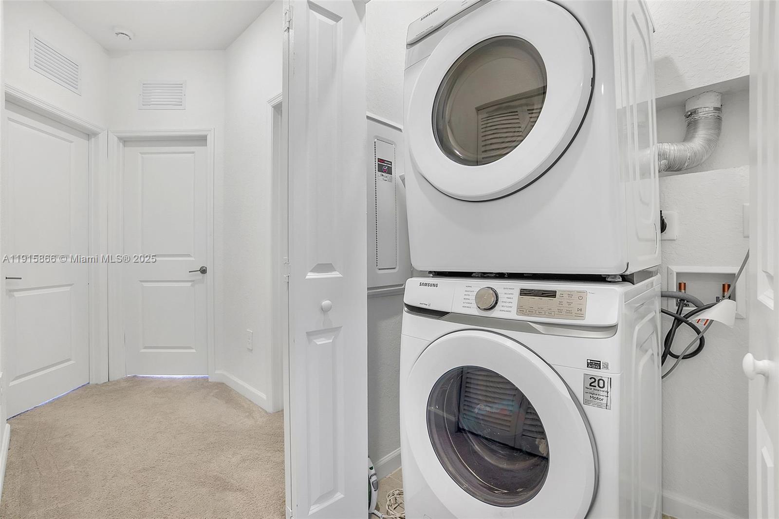 AVALON SQUARE - Residential