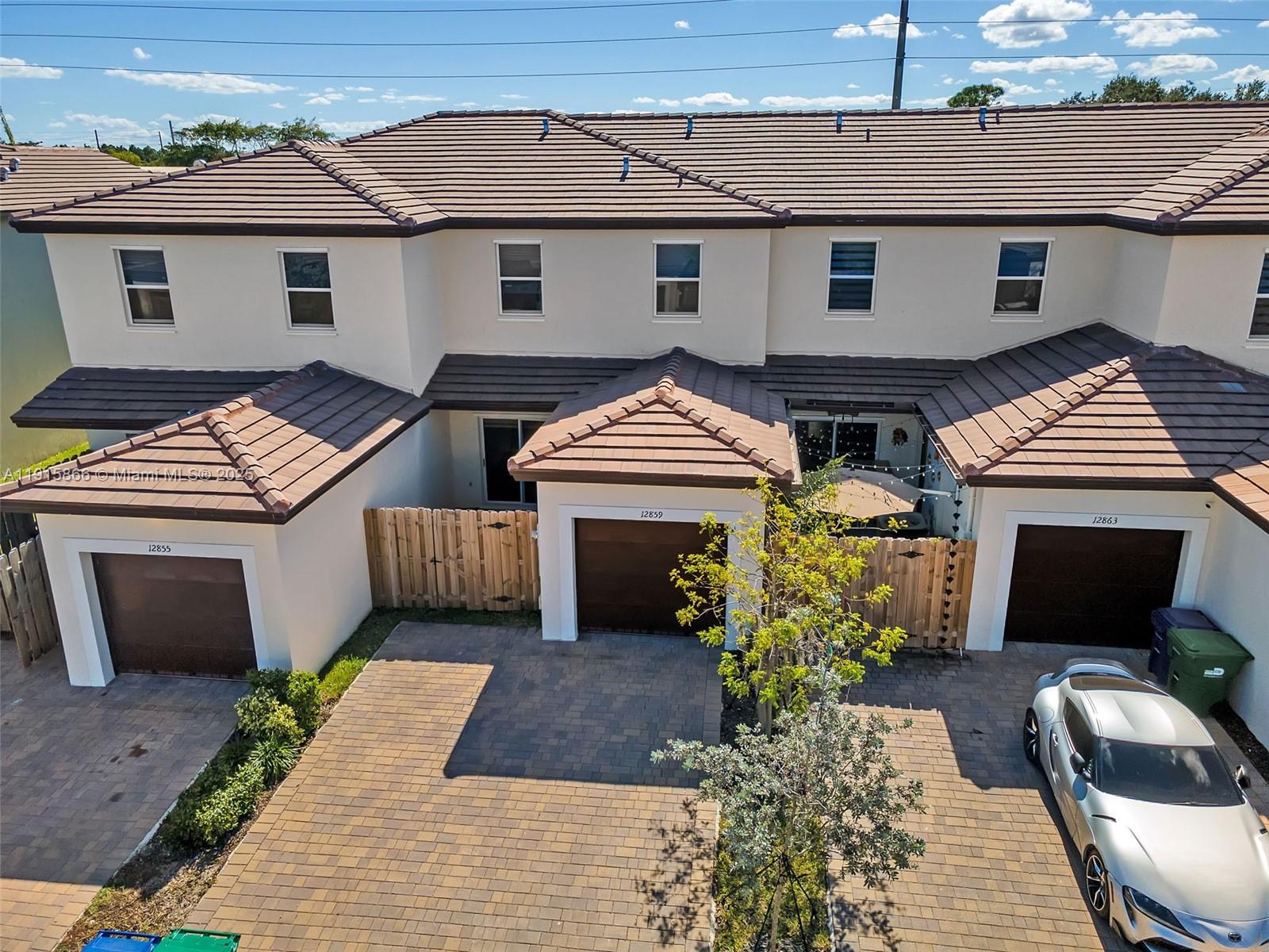 AVALON SQUARE - Residential