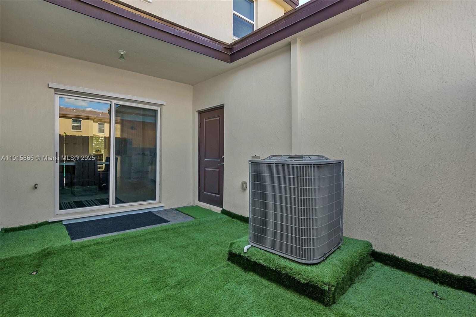 AVALON SQUARE - Residential