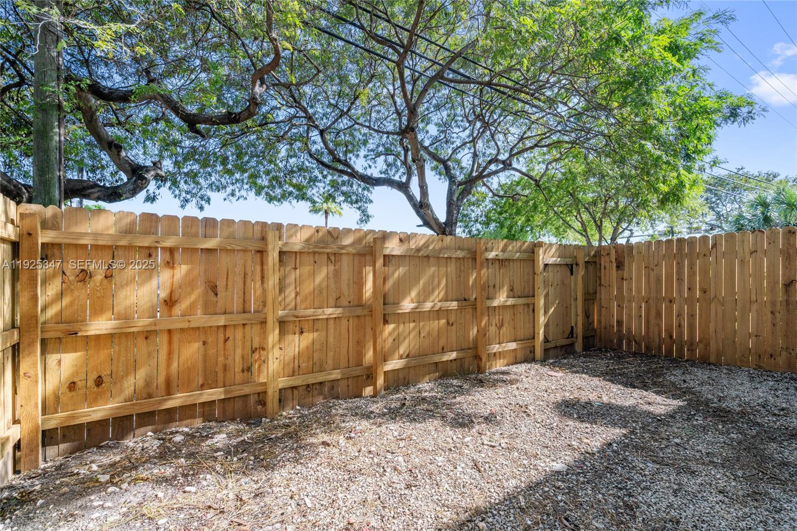 OLAS AZULES CONDO - Residential Lease