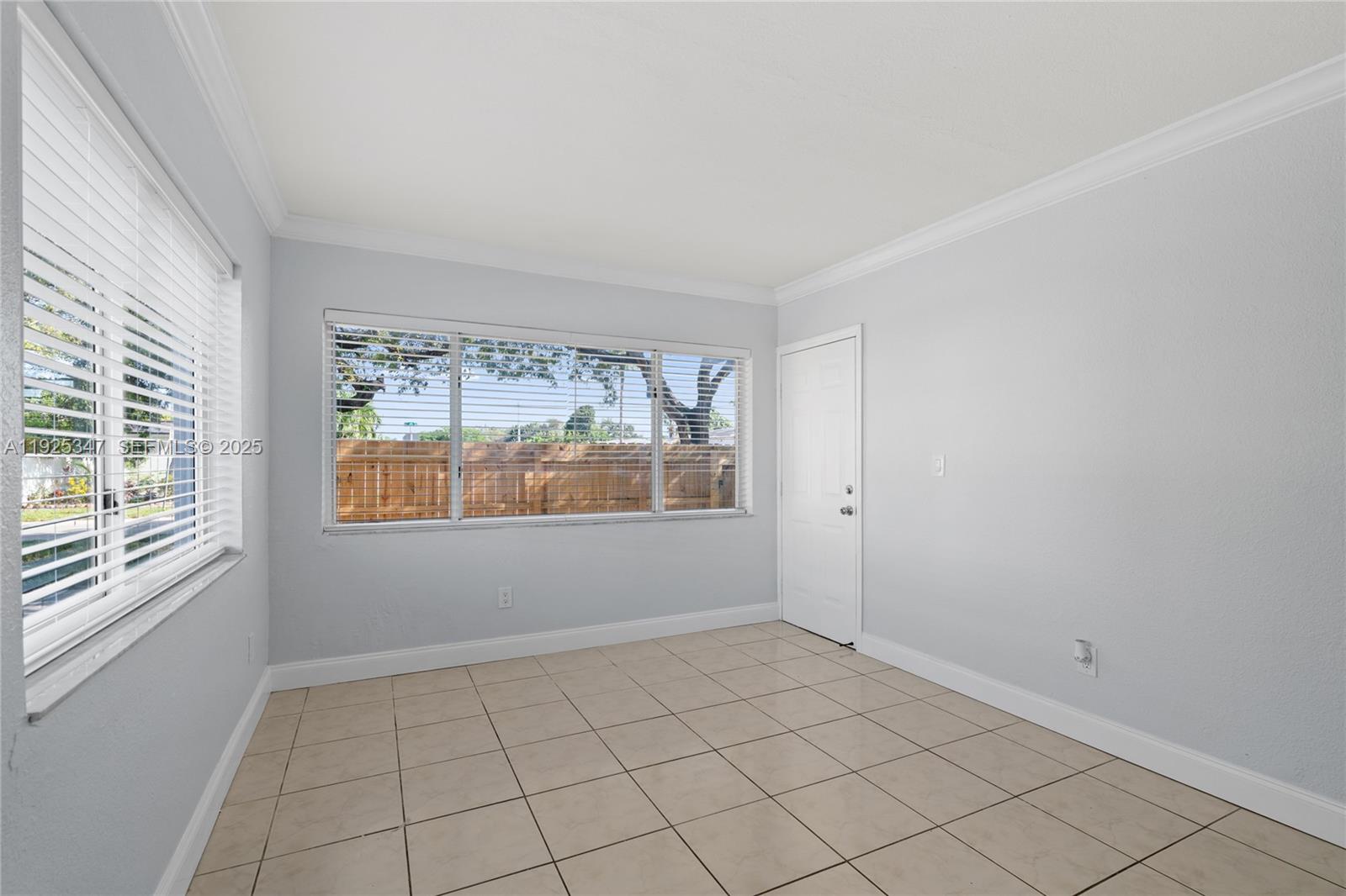 OLAS AZULES CONDO - Residential Lease