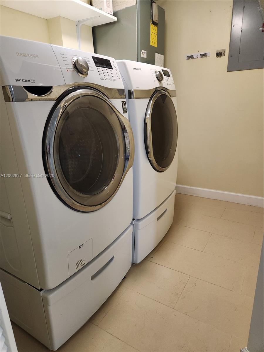 SUNSET HARBOUR SEC IV - Residential Lease