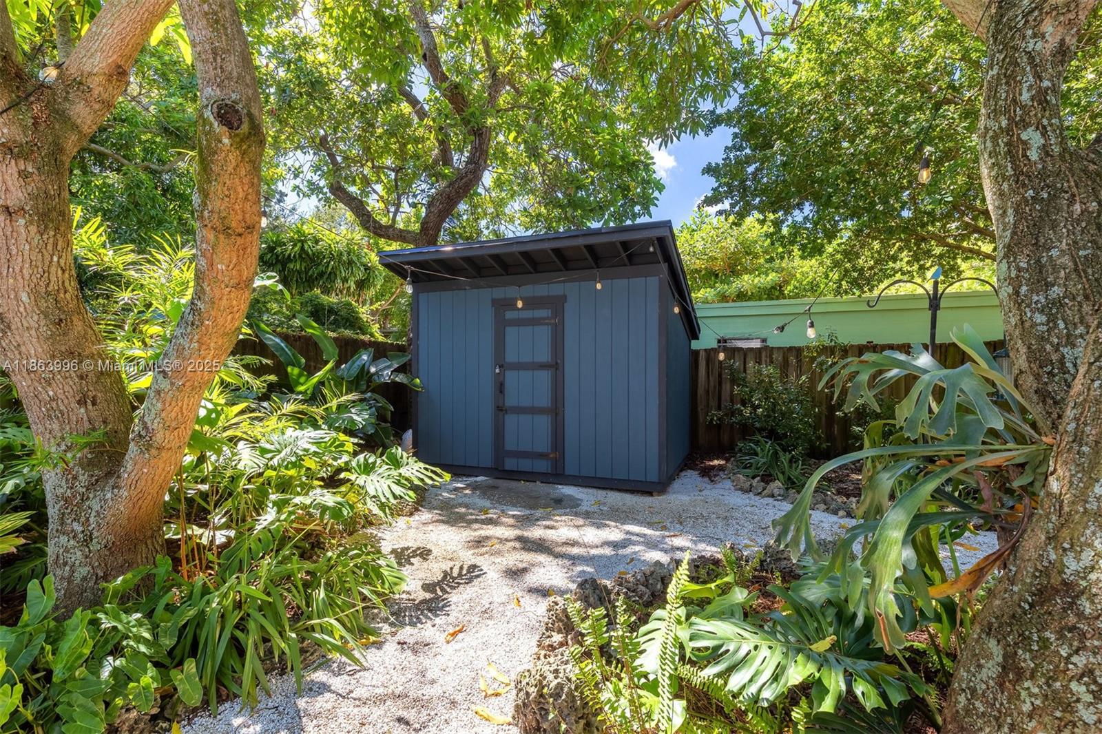 COLUMBIA PARK CORR PL - Residential