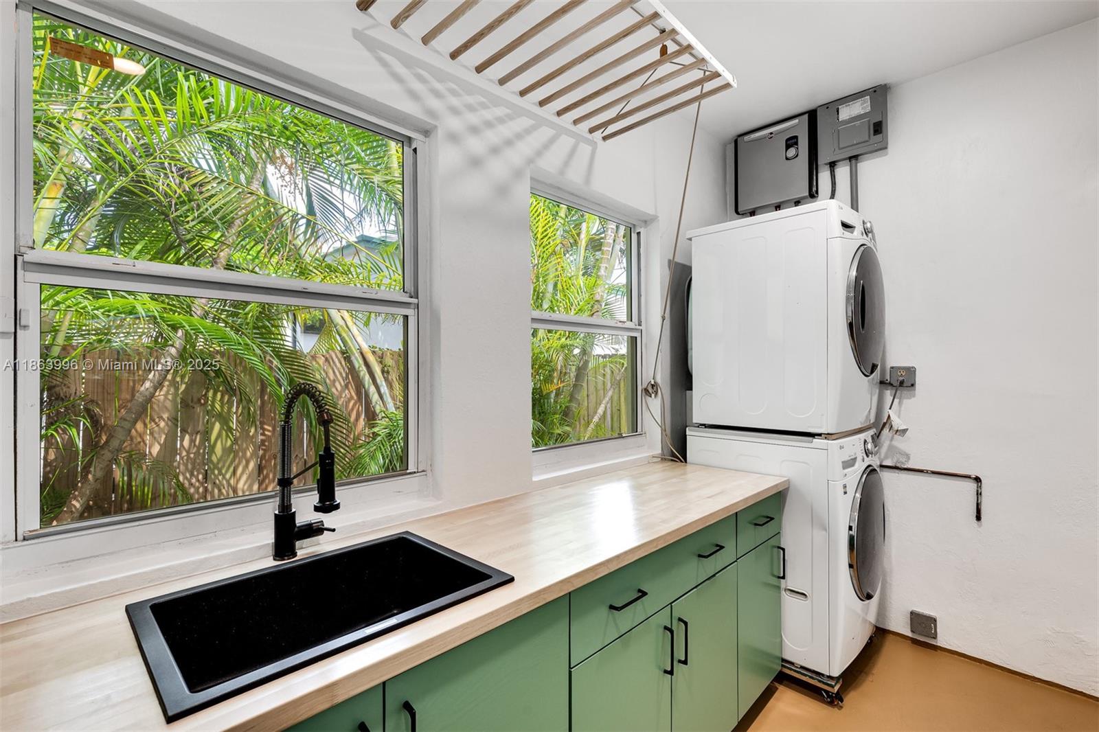 COLUMBIA PARK CORR PL - Residential