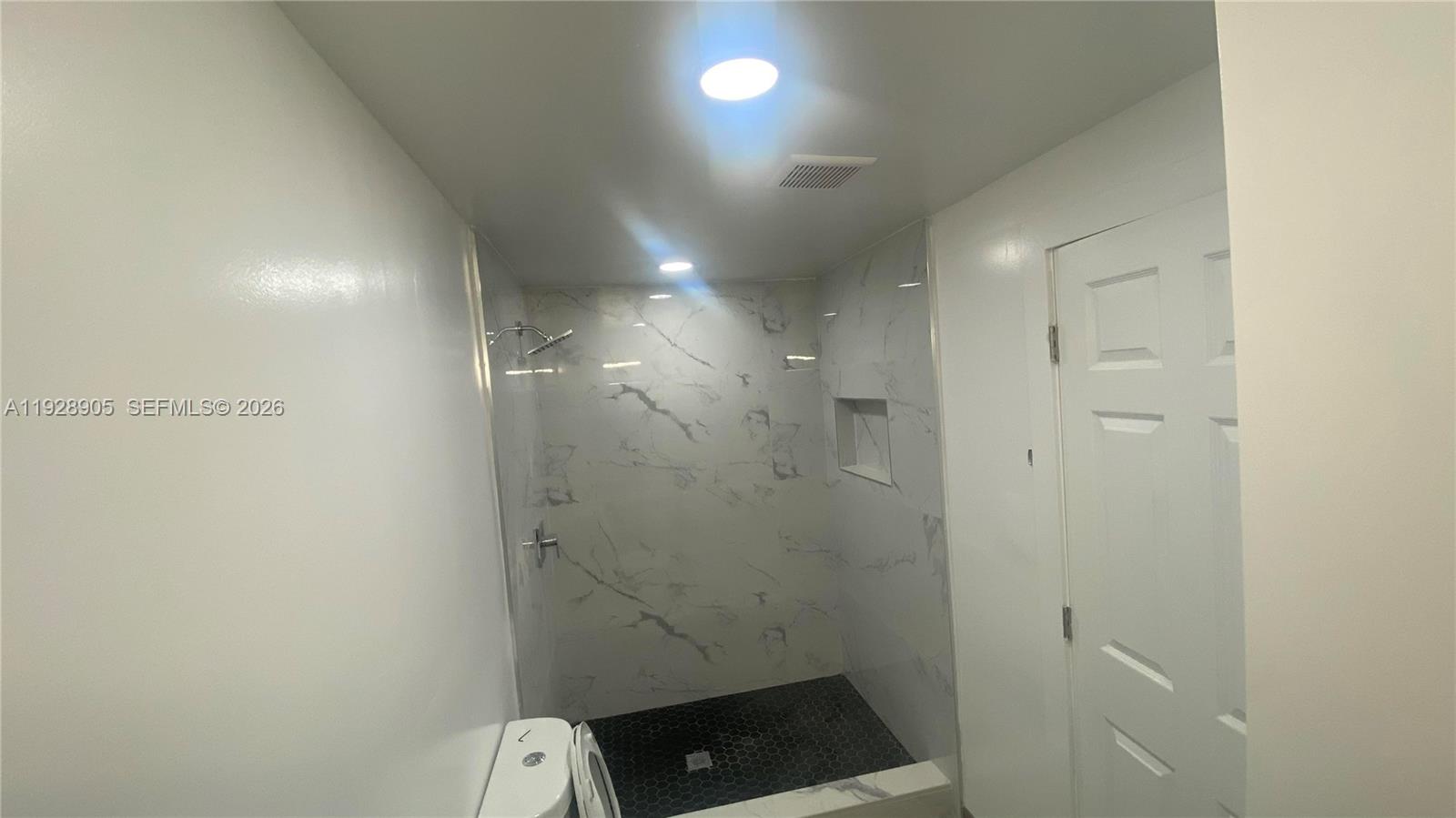 NORTH HOLLYWOOD - Residential
