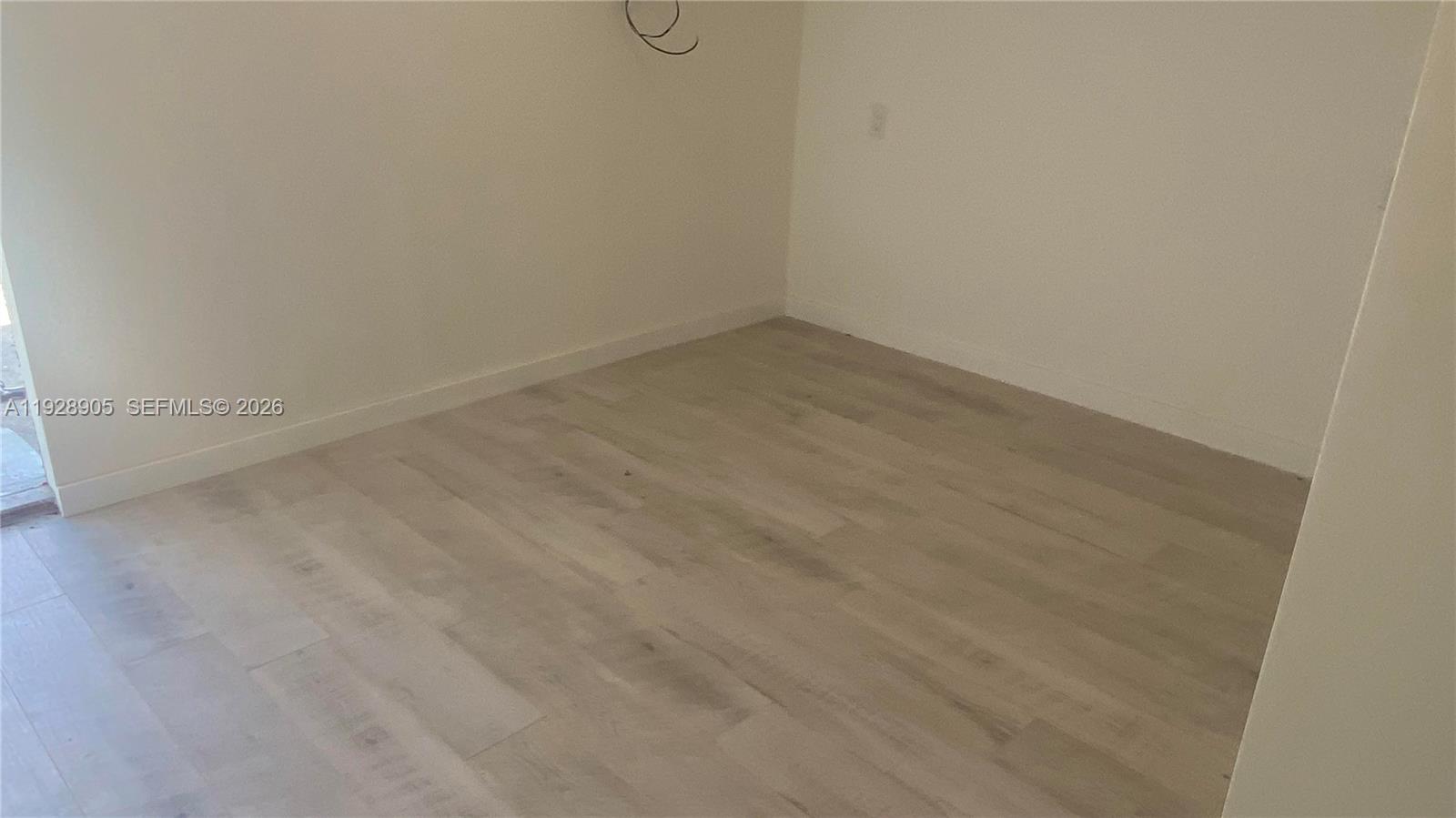 NORTH HOLLYWOOD - Residential
