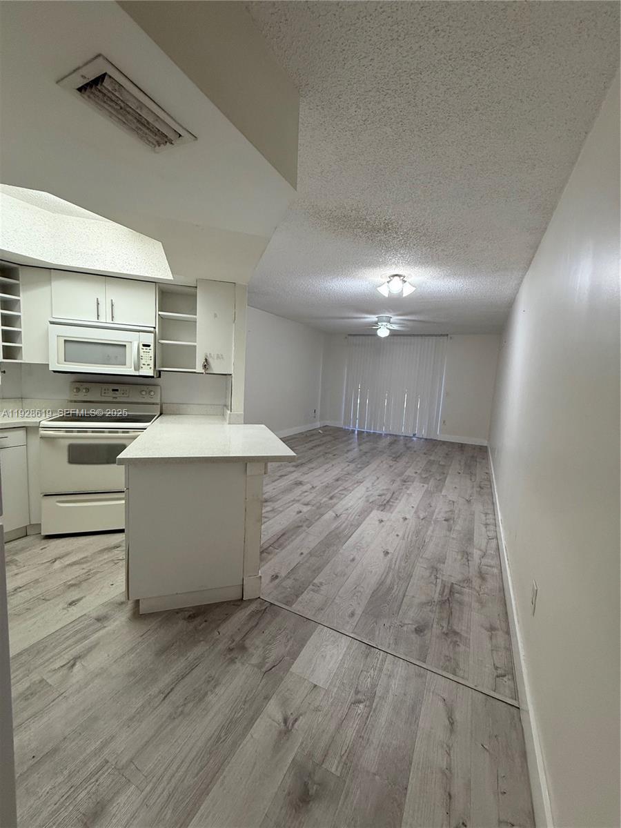 LAS VISTAS AT DORAL CONDO - Residential Lease