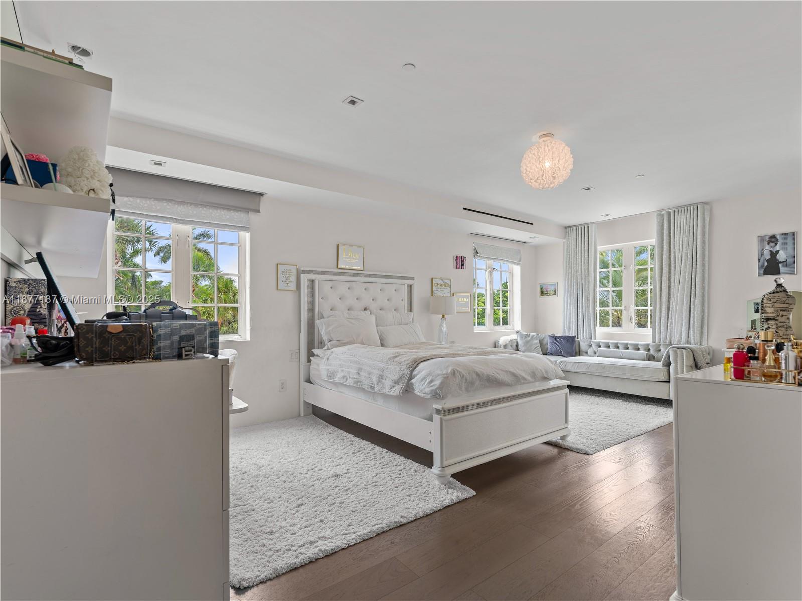 OCEANSIDE AT FISHER ISLAN - Residential