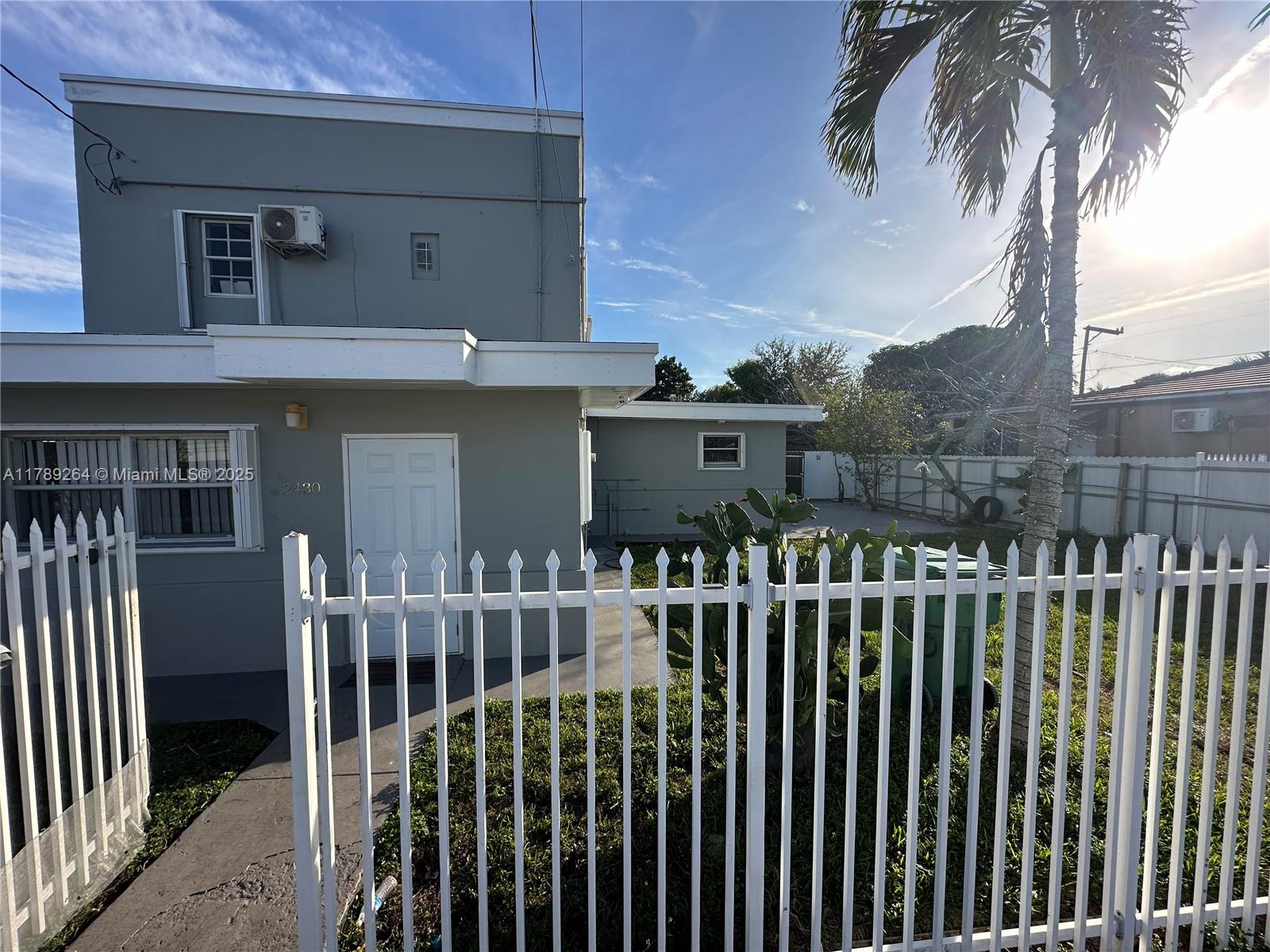 Rental Property at 2430 Nw 26th St 1, Miami, Broward County, Florida - Bathrooms: 1  - $1,300 MO.