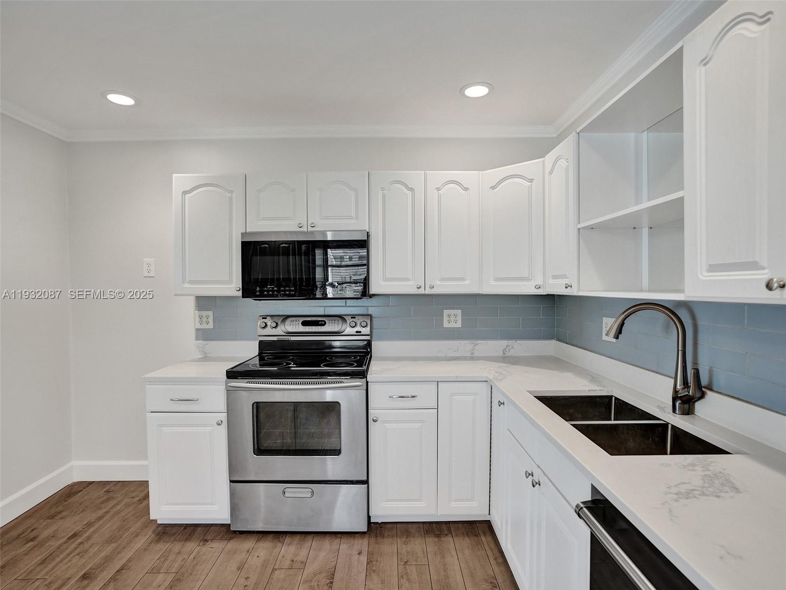 SOUTH NEW RIVER ISLES SEC - Residential