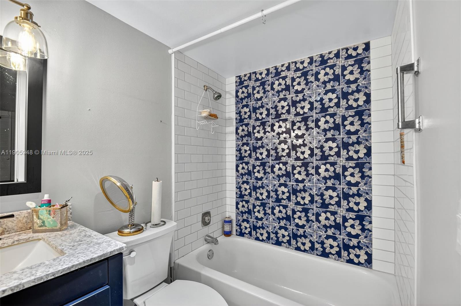 VILLAGE GREEN SUSSEX COND - Residential