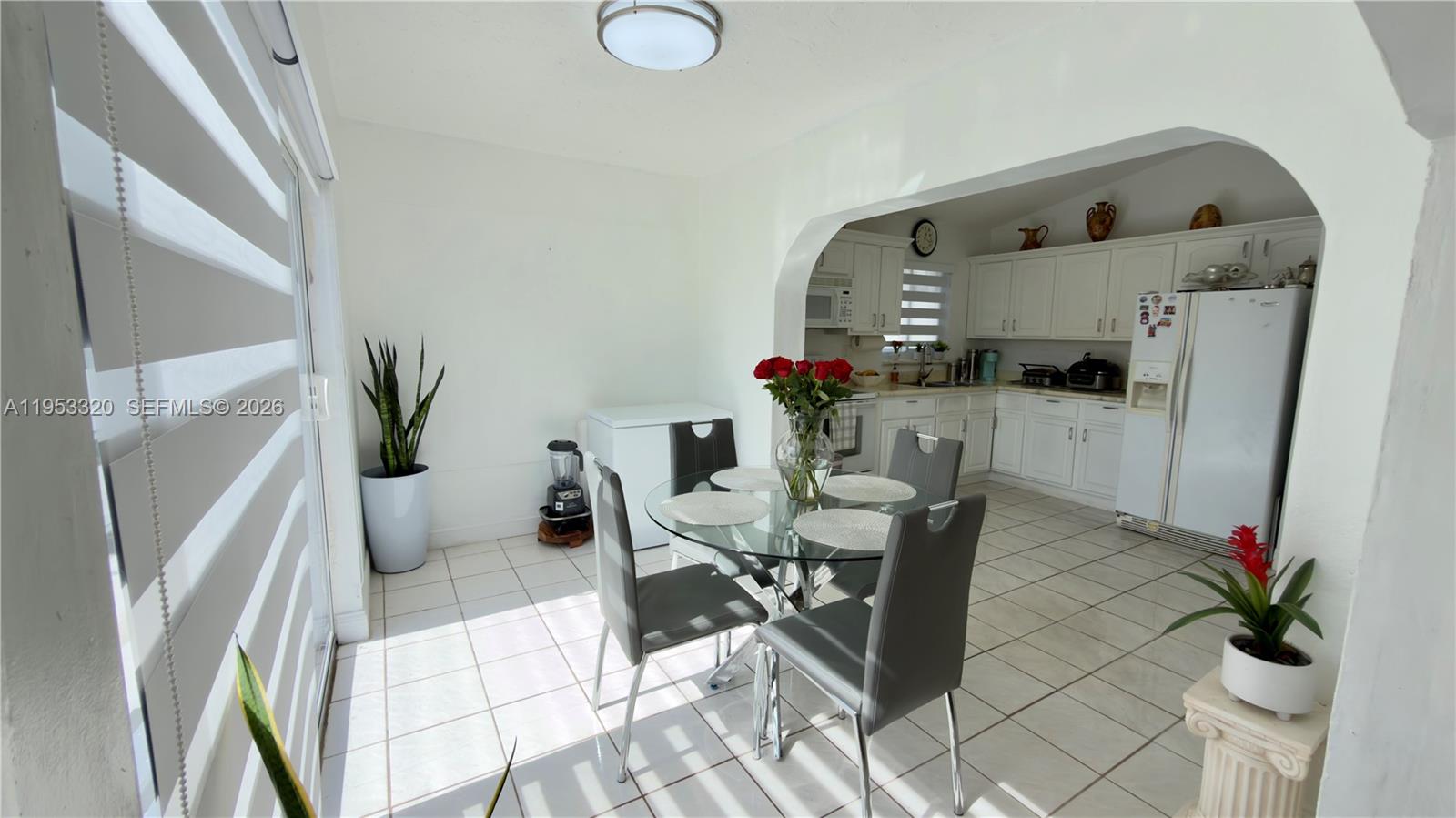 SUNSET SHORES - Residential