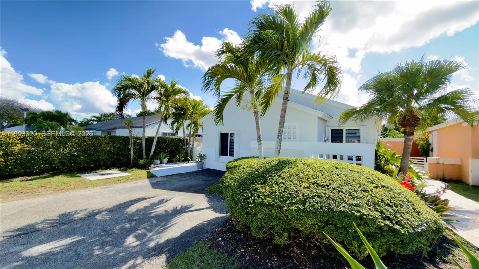 SUNSET SHORES - Residential