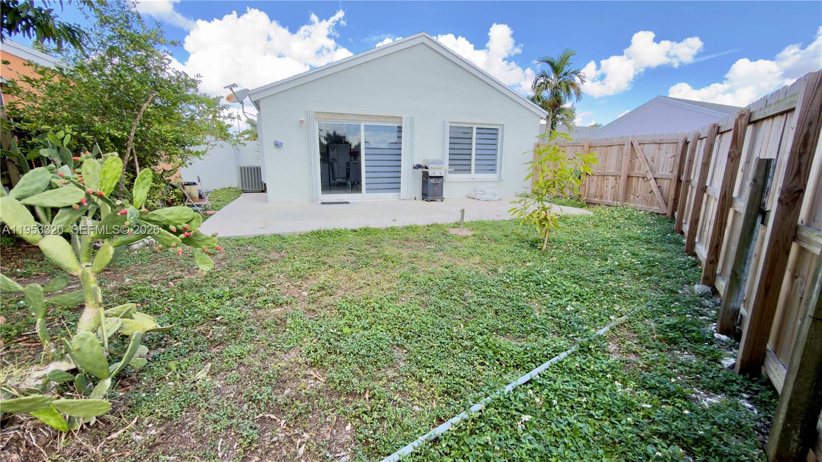 SUNSET SHORES - Residential