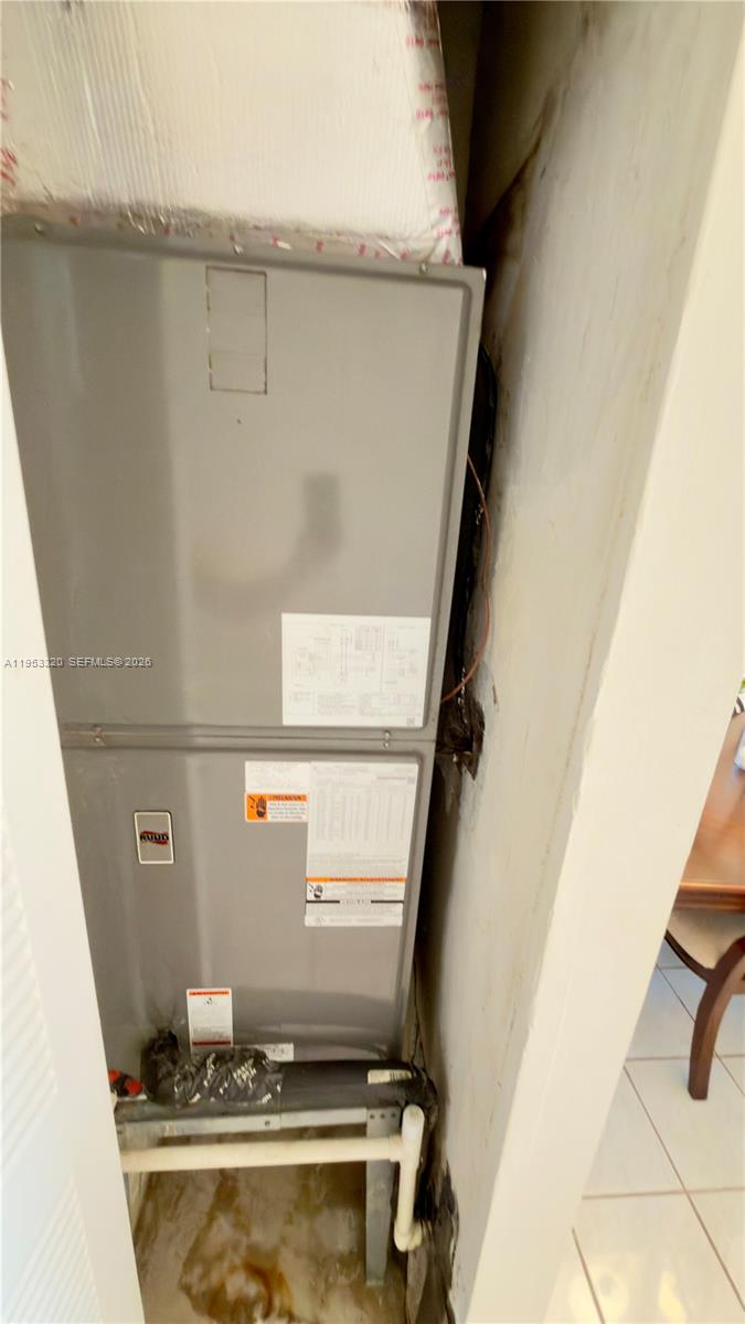 SUNSET SHORES - Residential