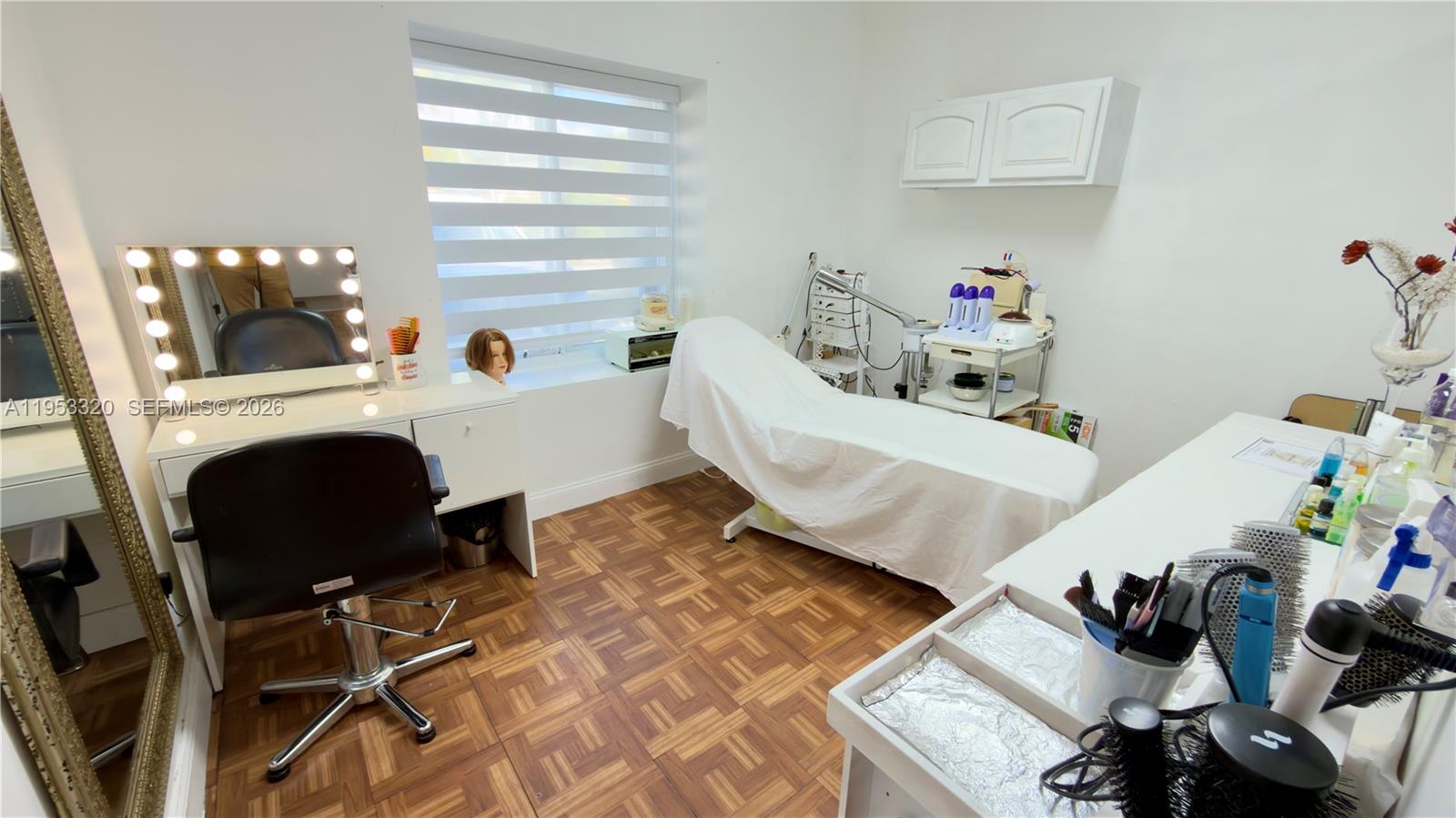 SUNSET SHORES - Residential