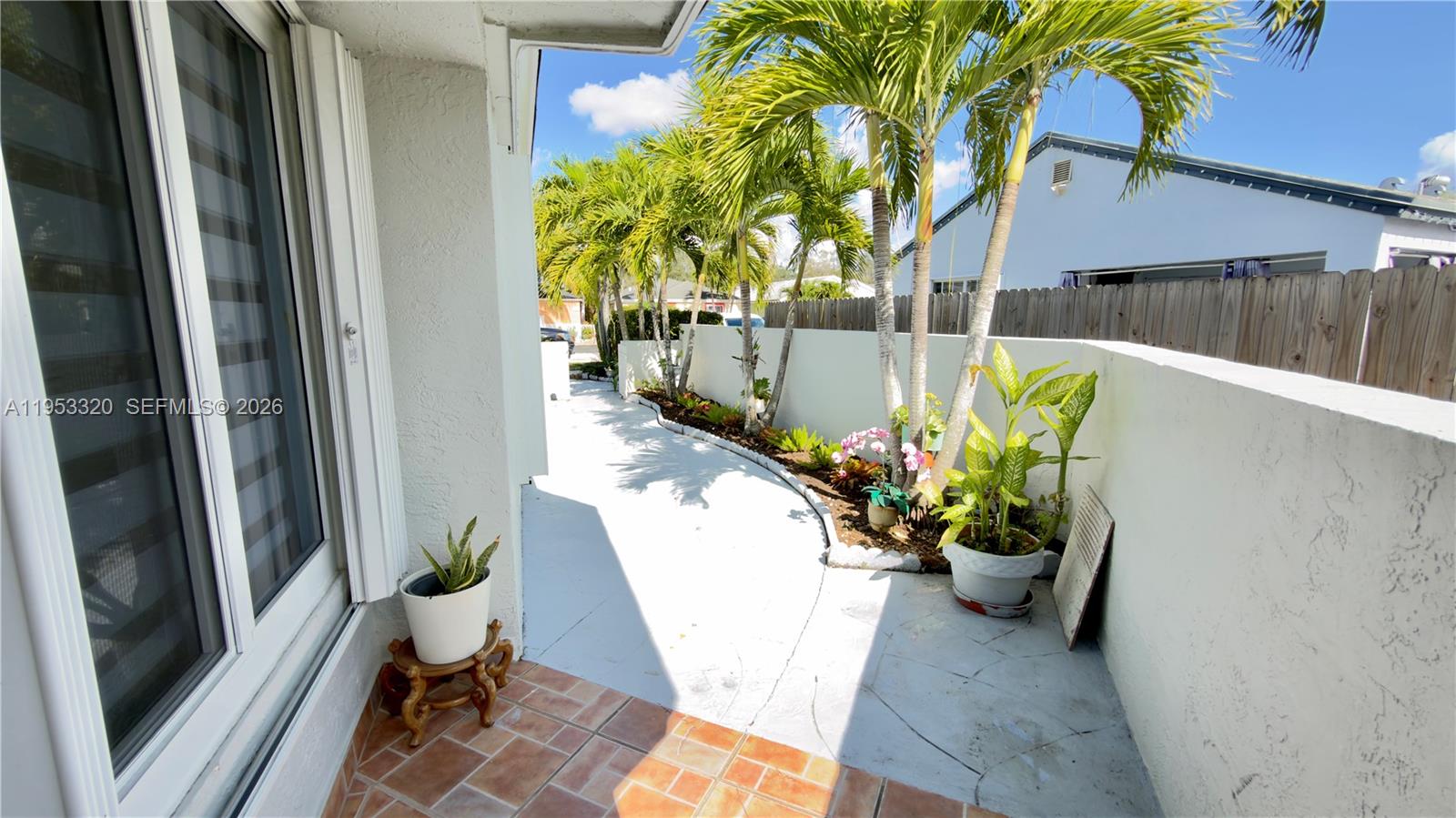 SUNSET SHORES - Residential