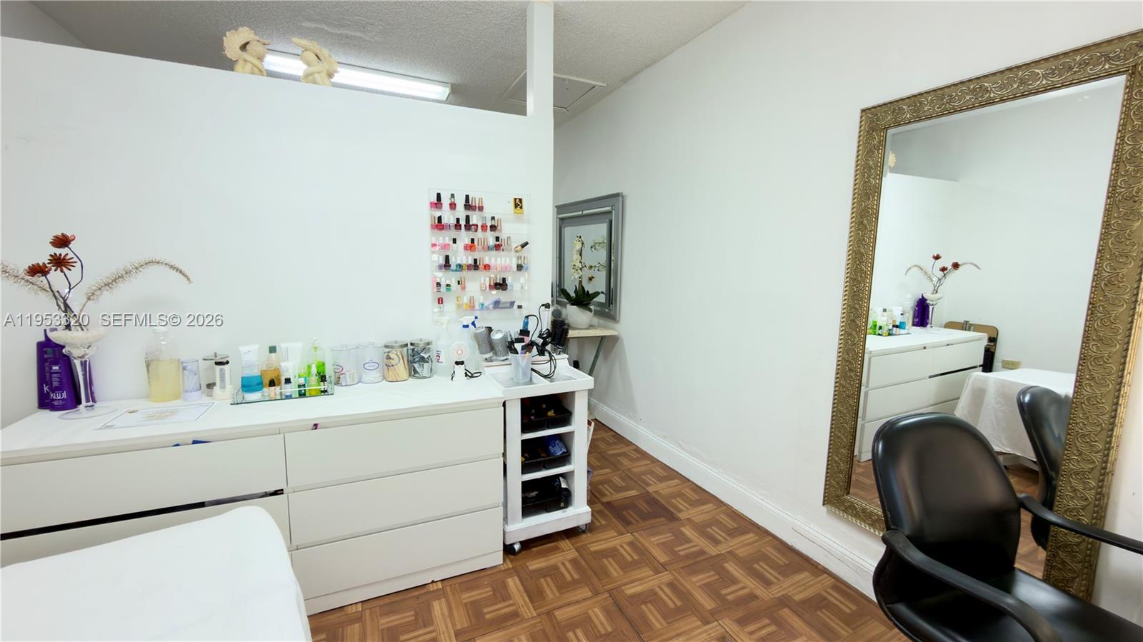 SUNSET SHORES - Residential