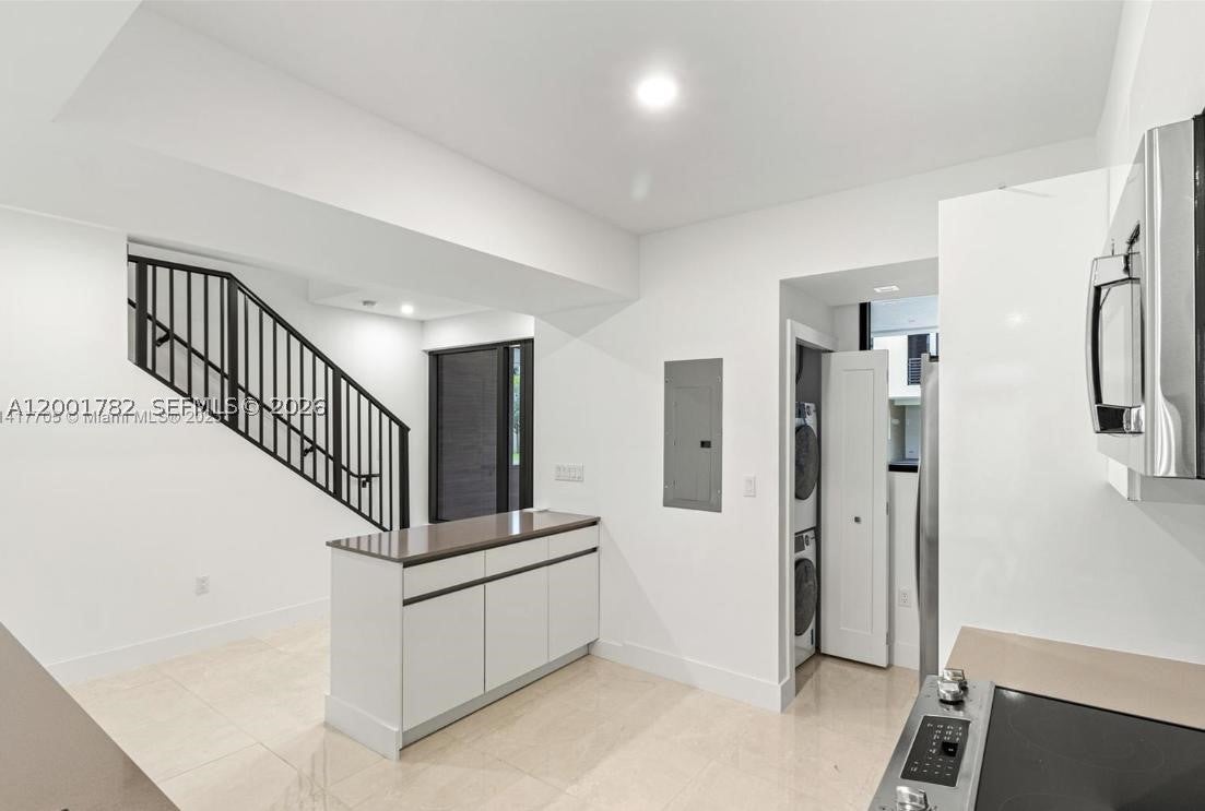 4130 N Oak Pl 4130