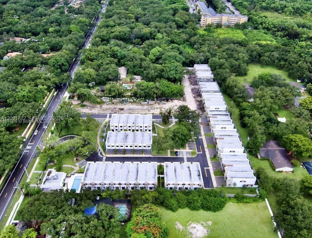 OAKS PLACE - Residential