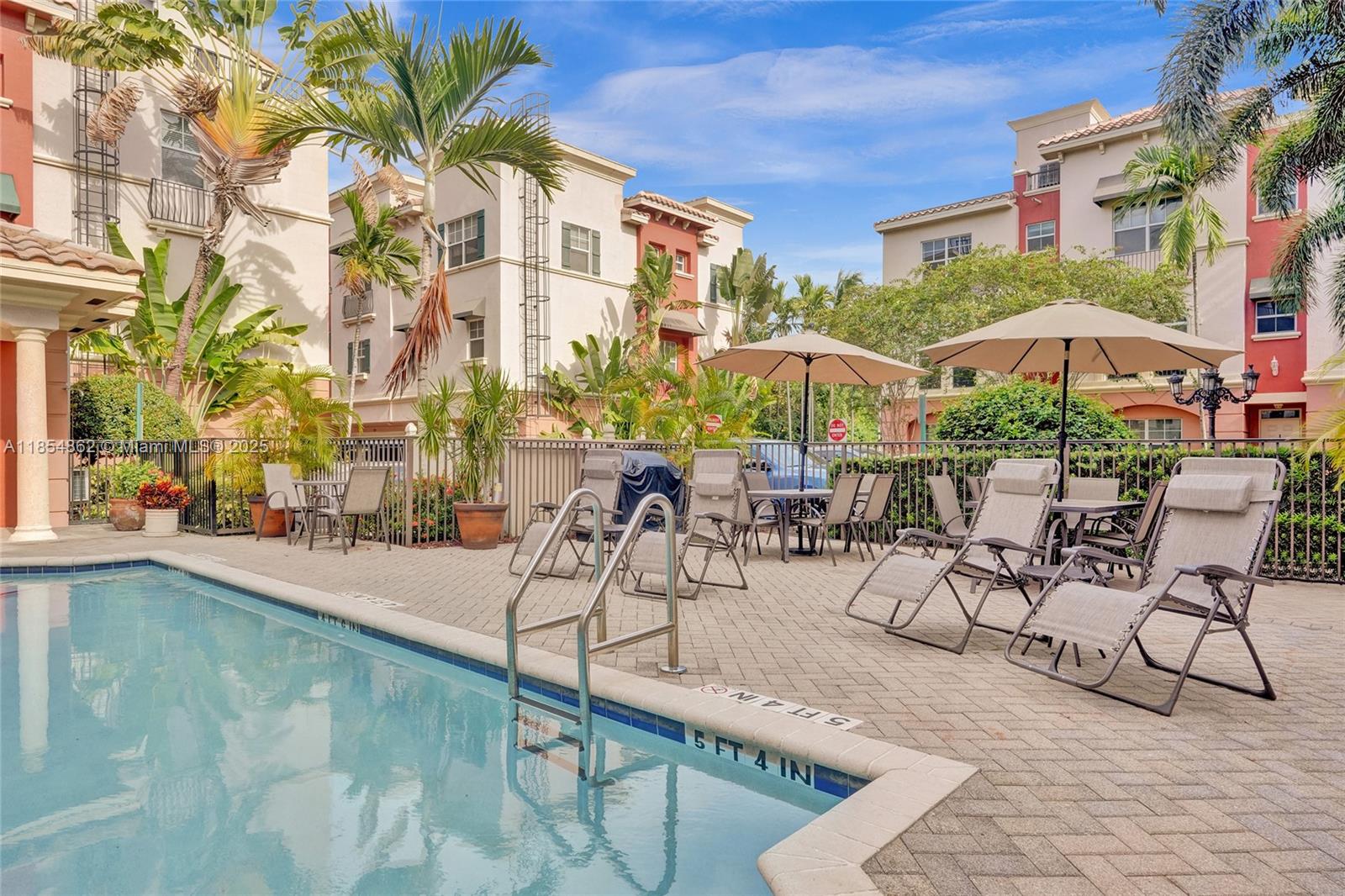 VILLA MEDICI CONDO - Residential