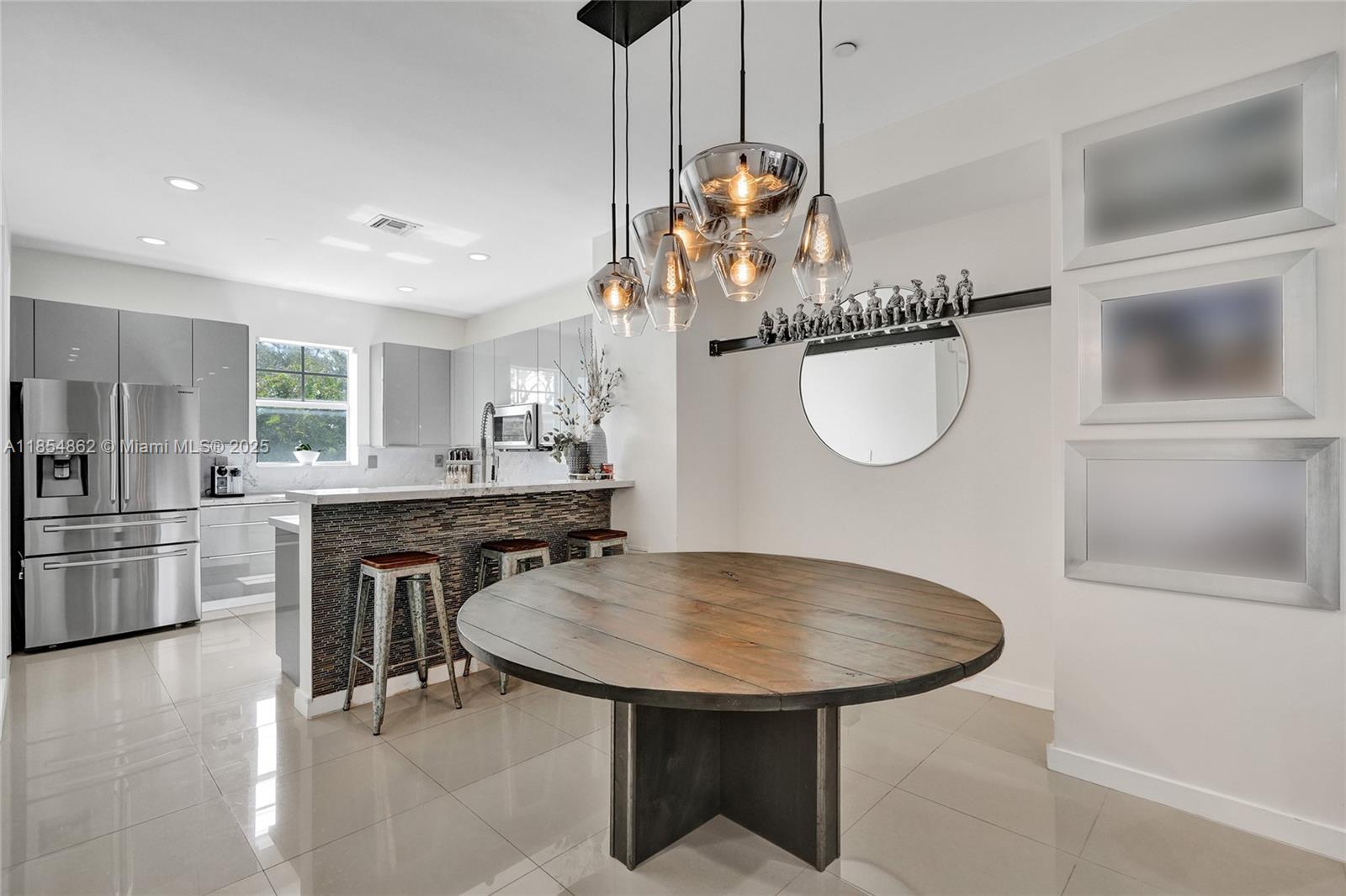 VILLA MEDICI CONDO - Residential