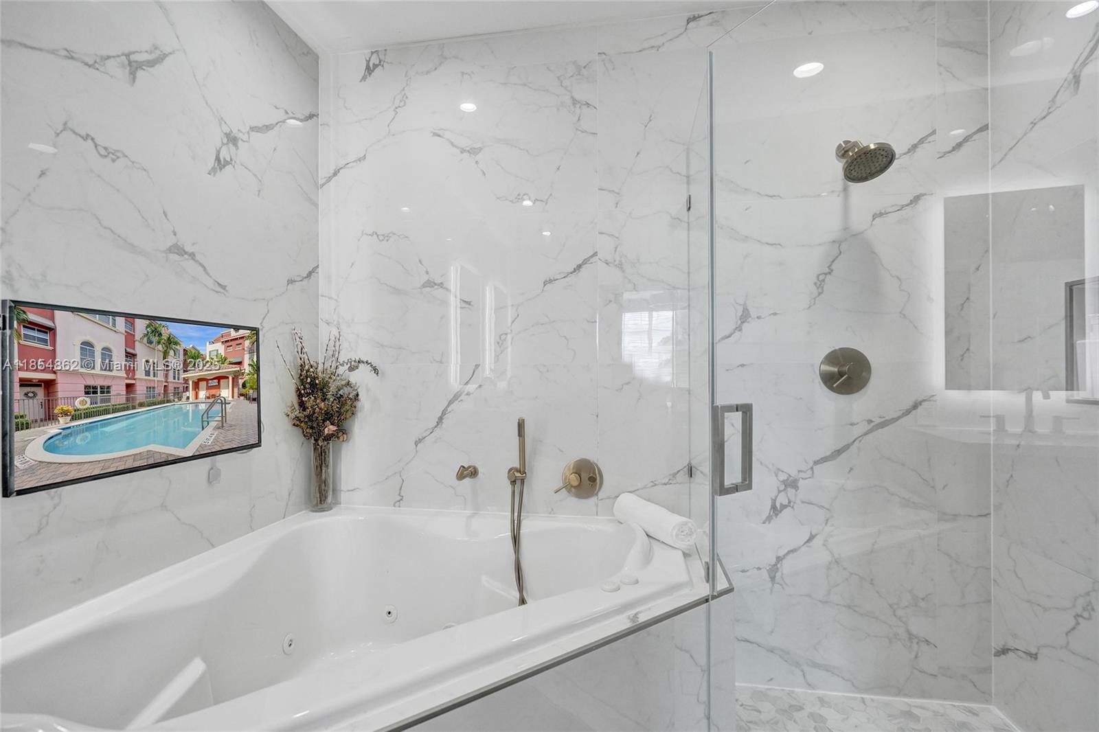 VILLA MEDICI CONDO - Residential