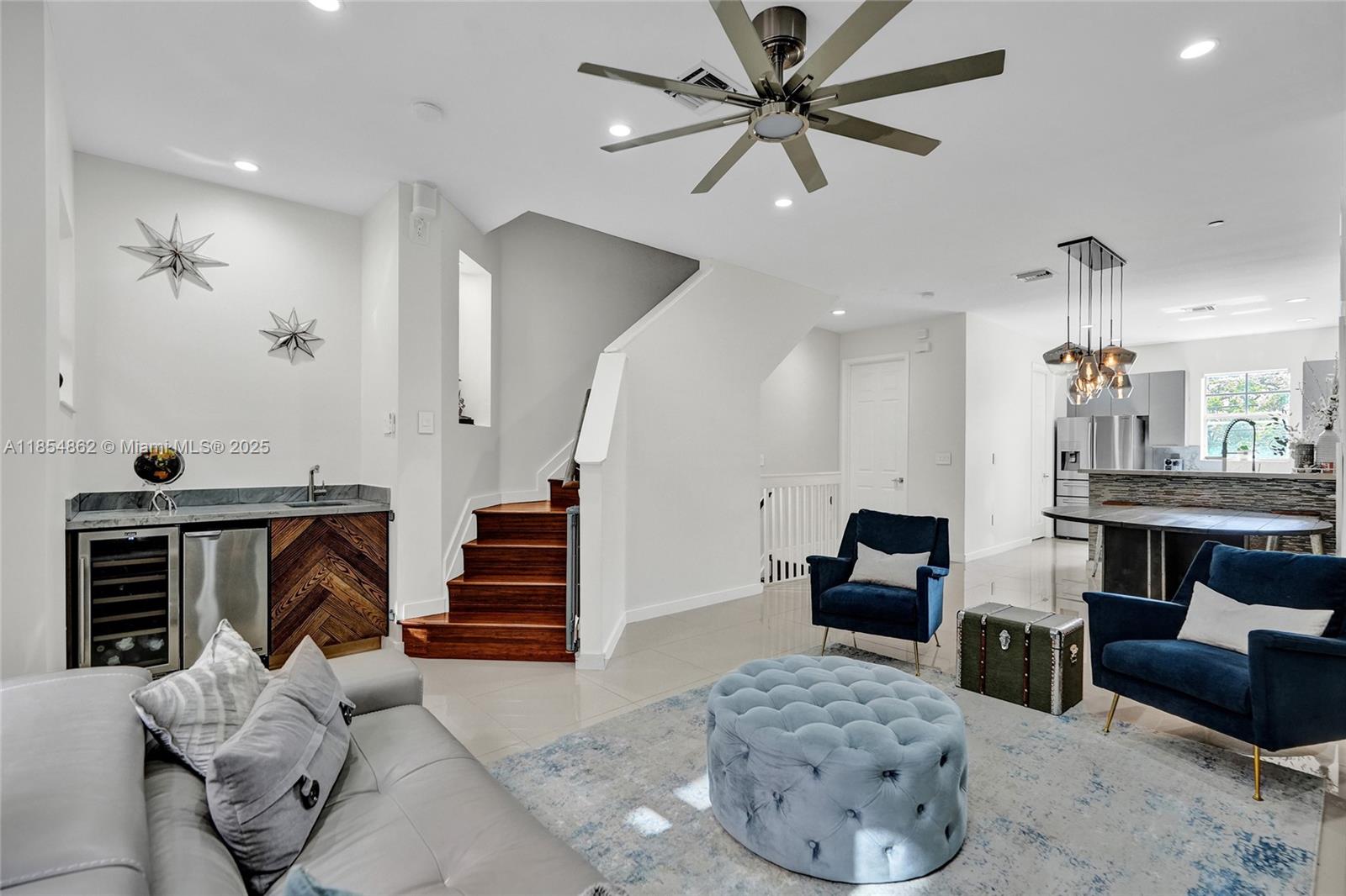 VILLA MEDICI CONDO - Residential